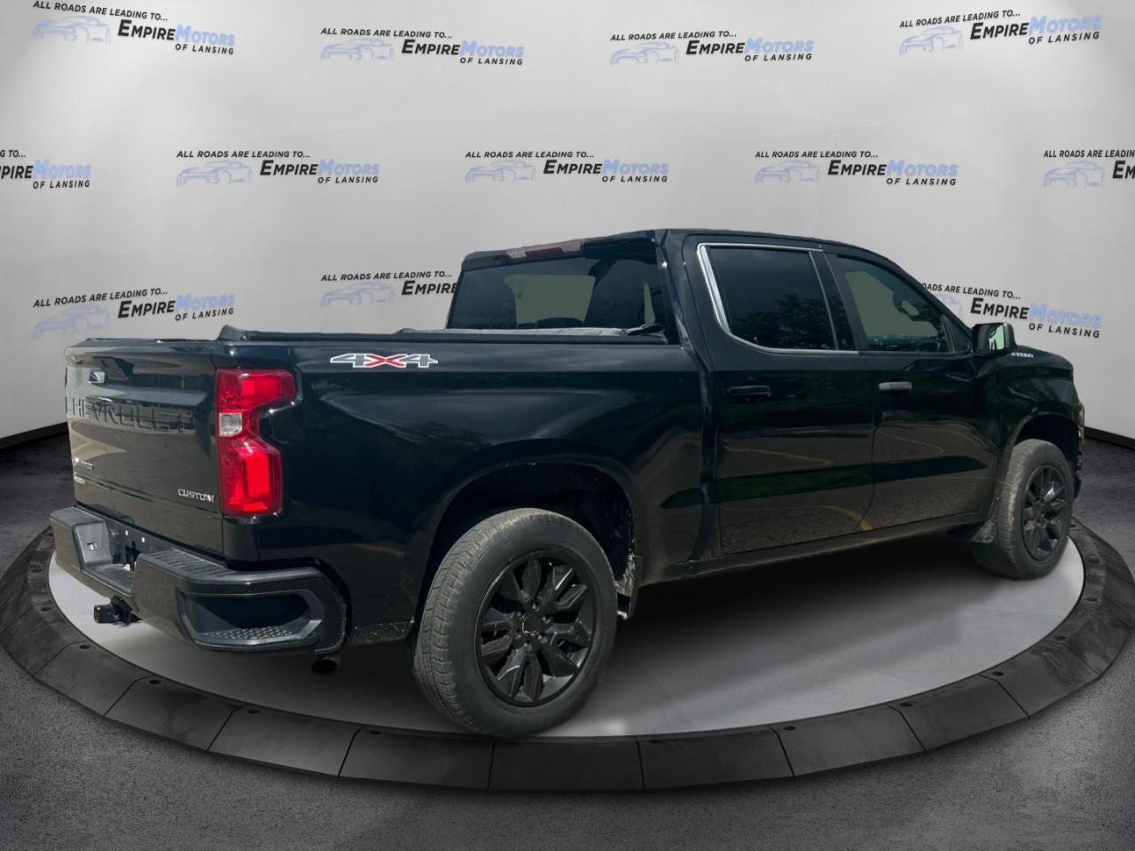 Chevrolet Silverado 1500 Custom Crew Cab Long Box 4WD 2020