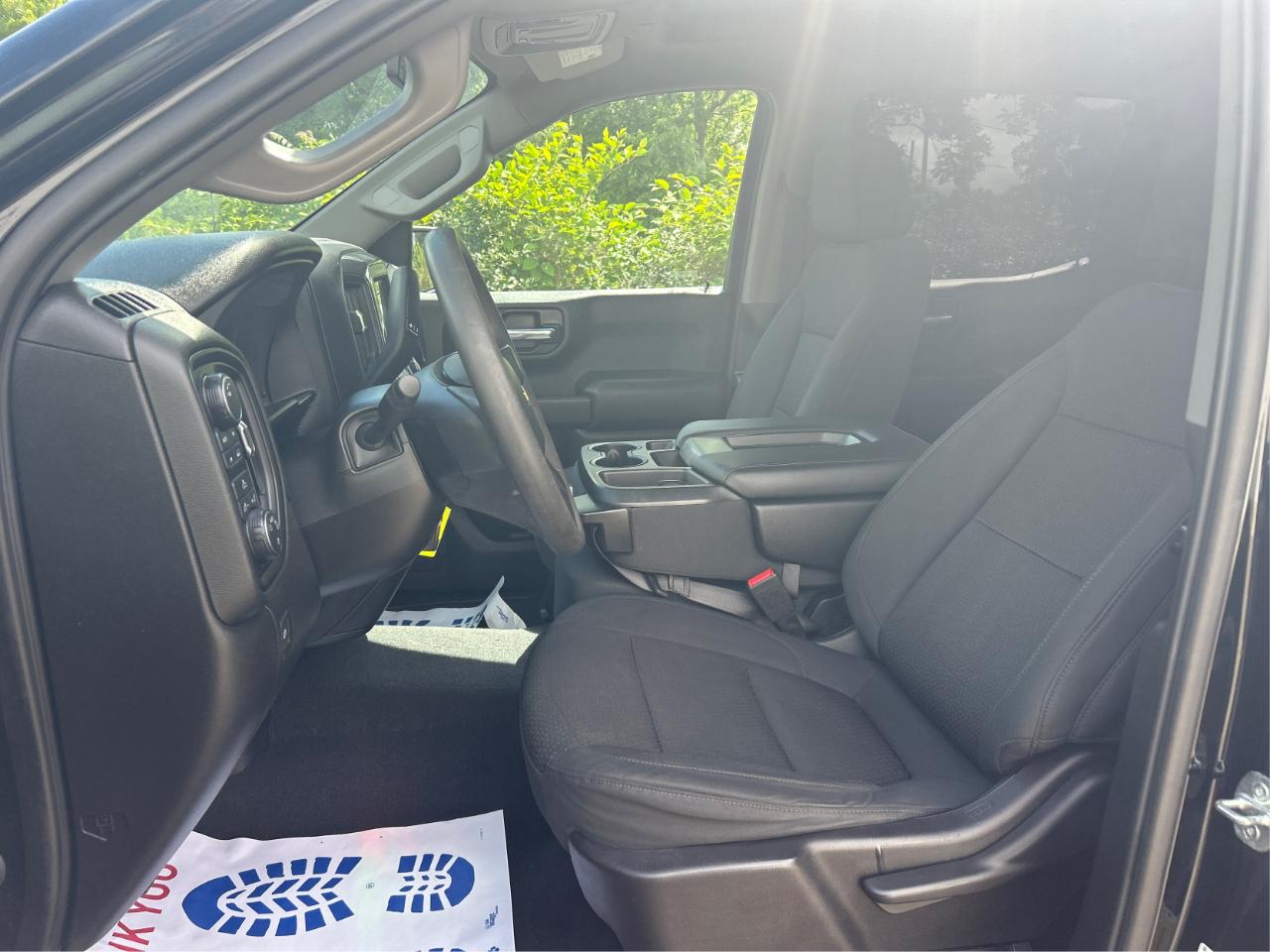Chevrolet Silverado 1500 Custom Crew Cab Long Box 4WD 2020