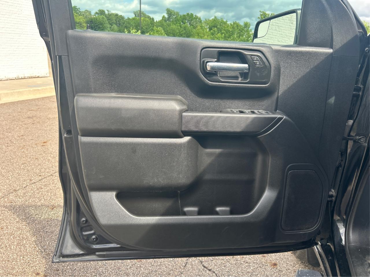 Chevrolet Silverado 1500 Custom Crew Cab Long Box 4WD 2020
