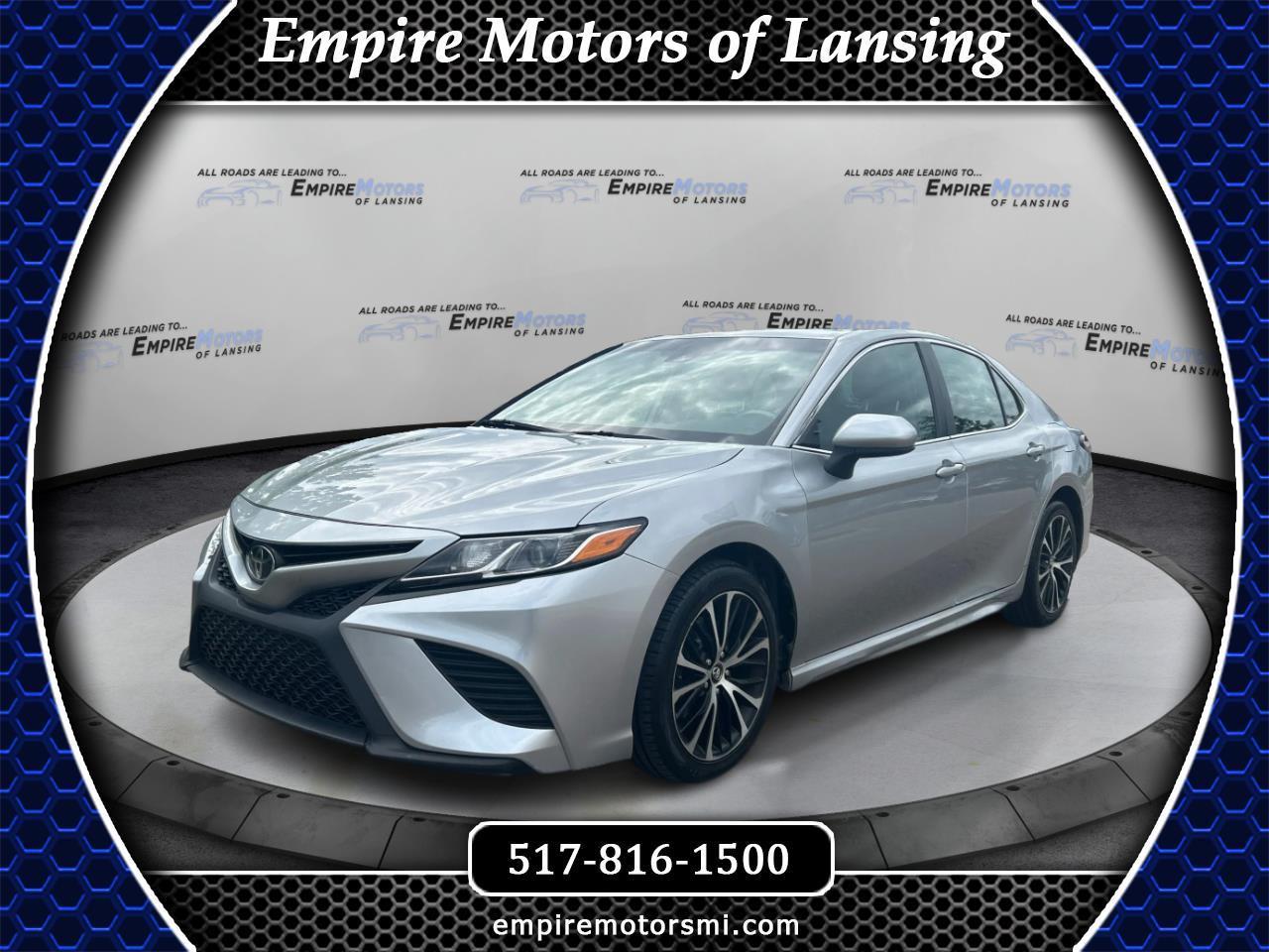 Toyota Camry SE 2020