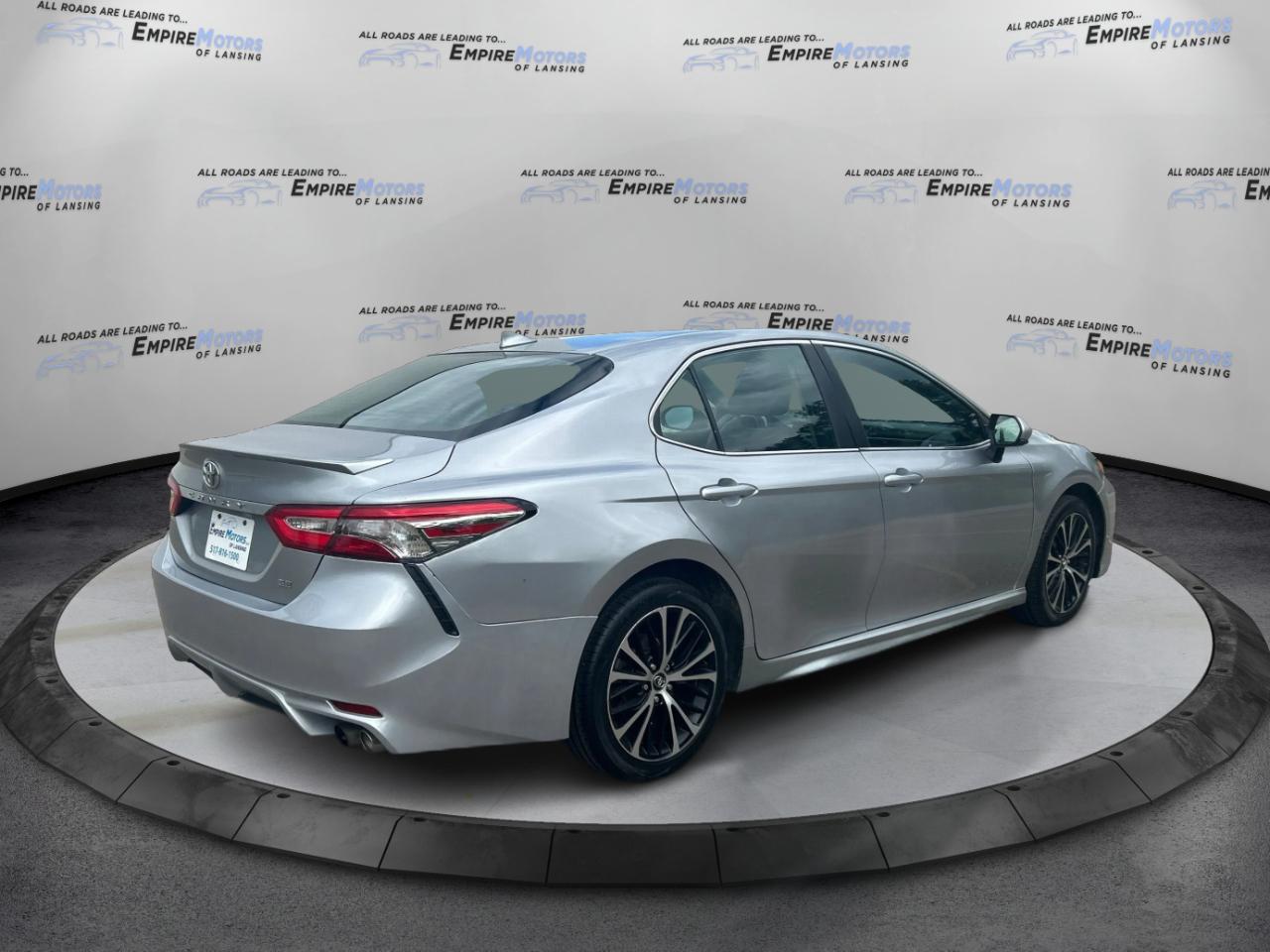 Toyota Camry SE 2020