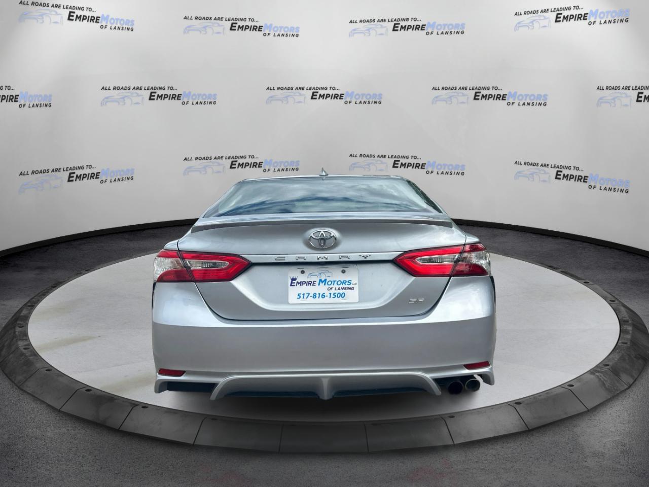 Toyota Camry SE 2020