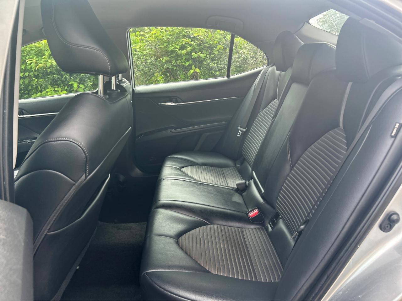 Toyota Camry SE 2020