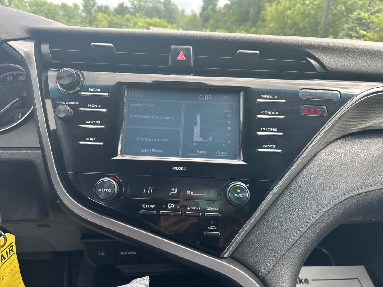 Toyota Camry SE 2020