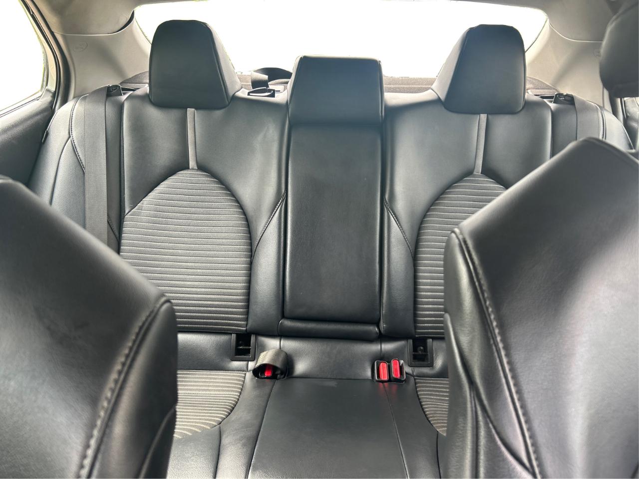 Toyota Camry SE 2020