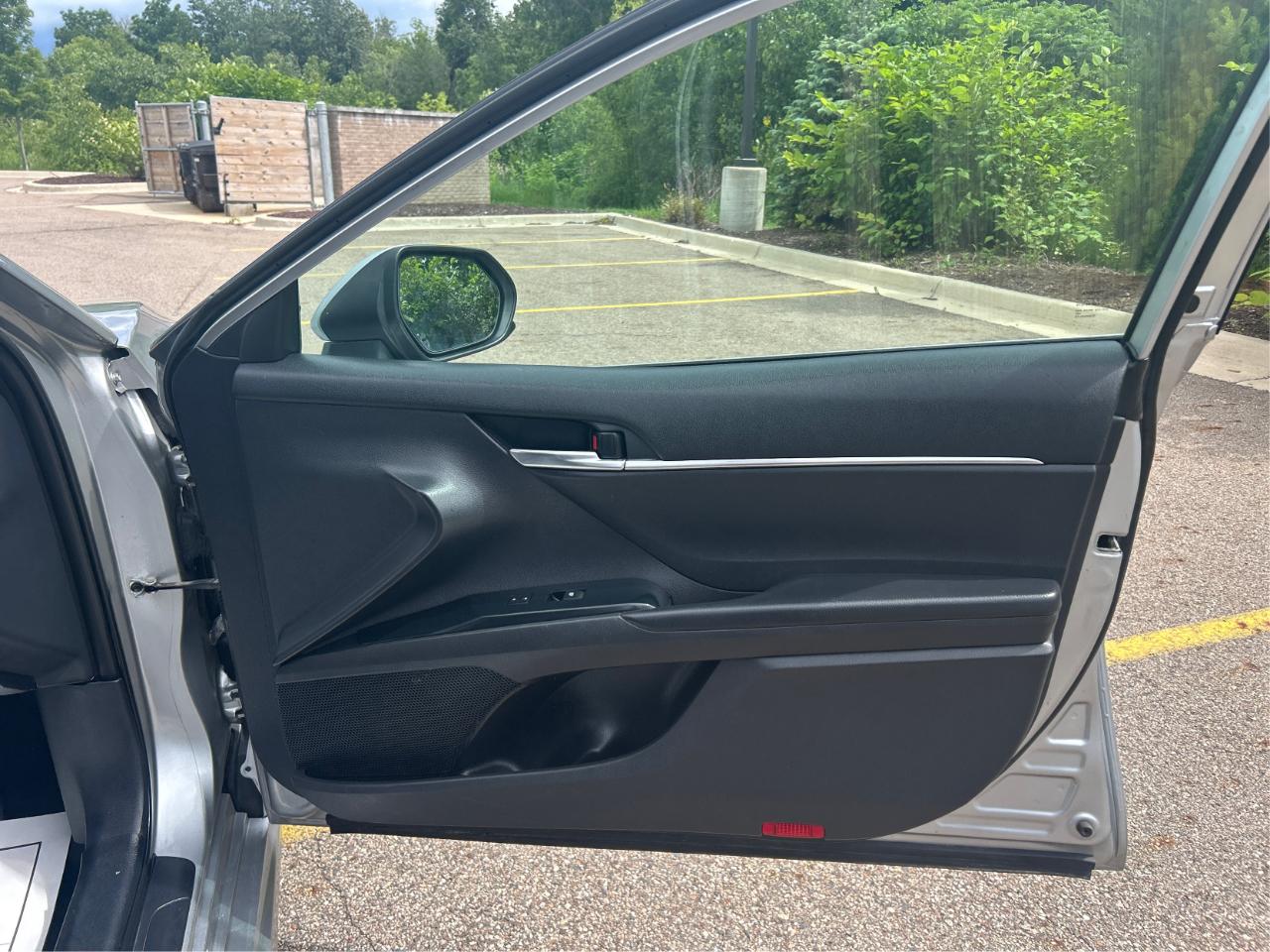 Toyota Camry SE 2020