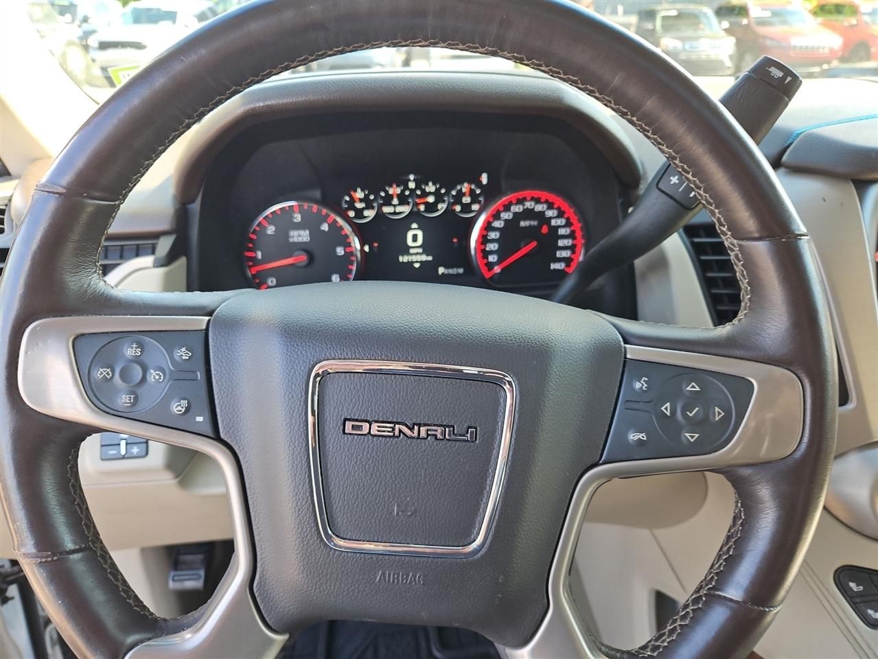 GMC Yukon Denali 4WD 2016