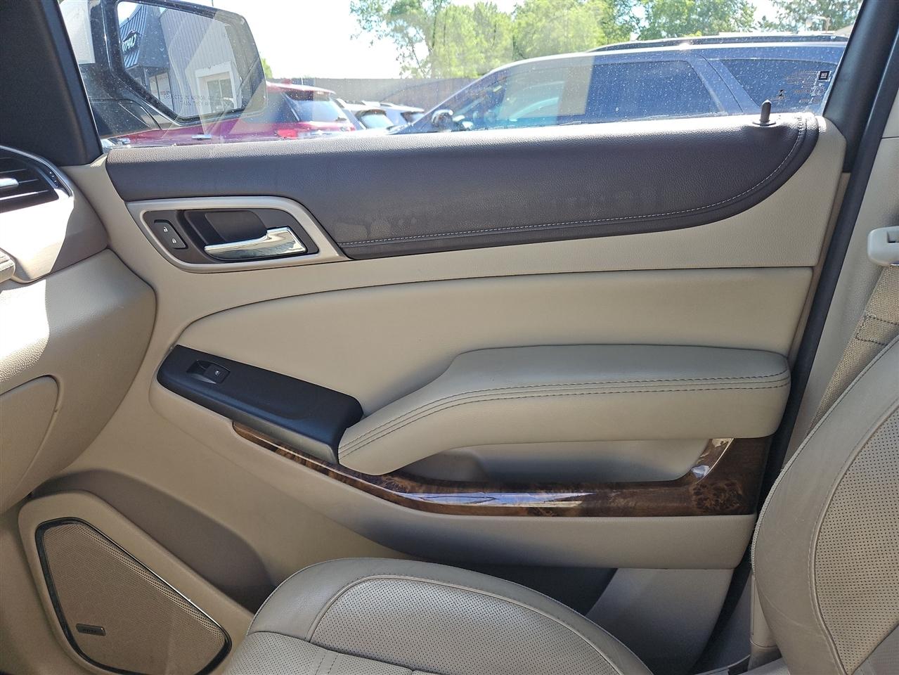 GMC Yukon Denali 4WD 2016