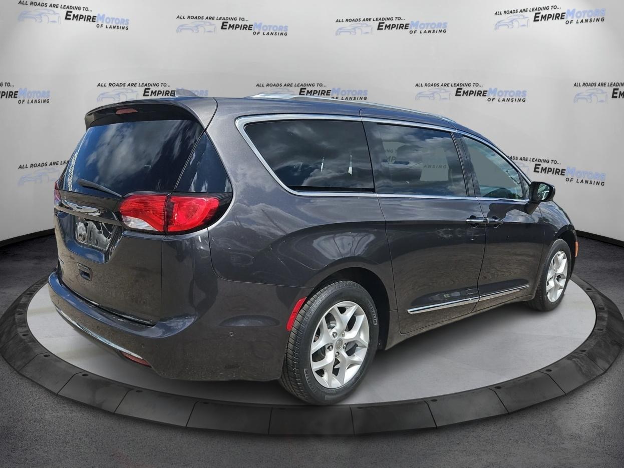Chrysler Pacifica Touring-L Plus 2017