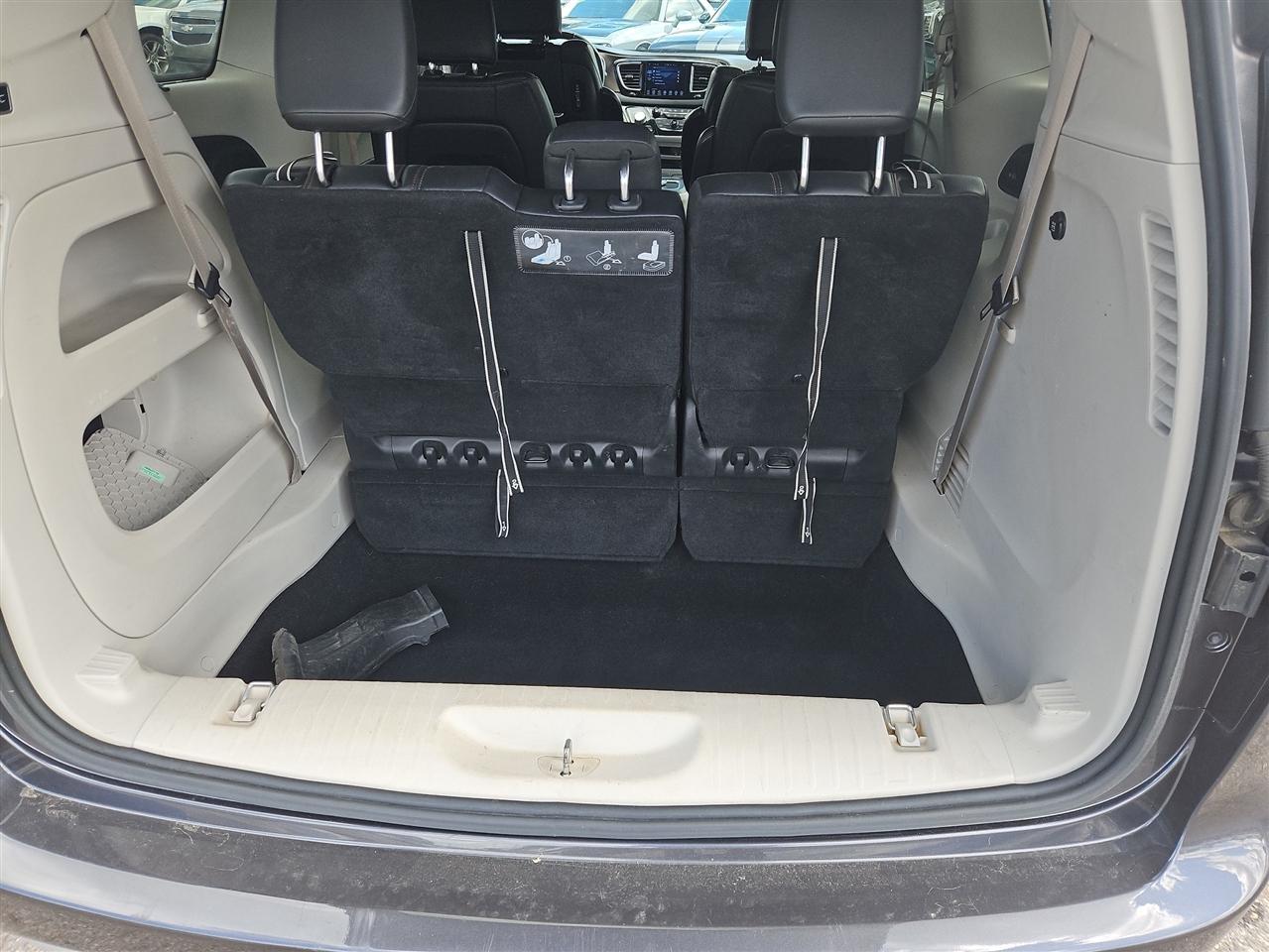 Chrysler Pacifica Touring-L Plus 2017
