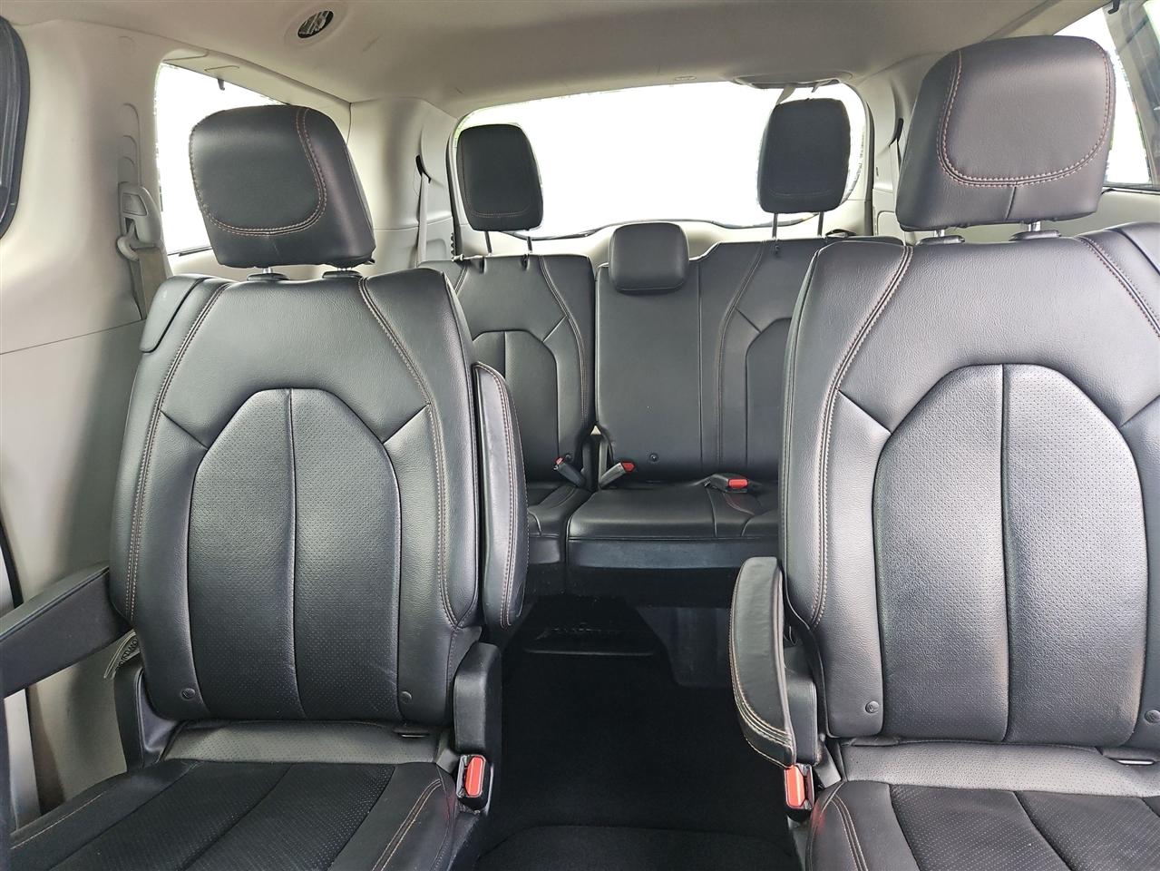 Chrysler Pacifica Touring-L Plus 2017