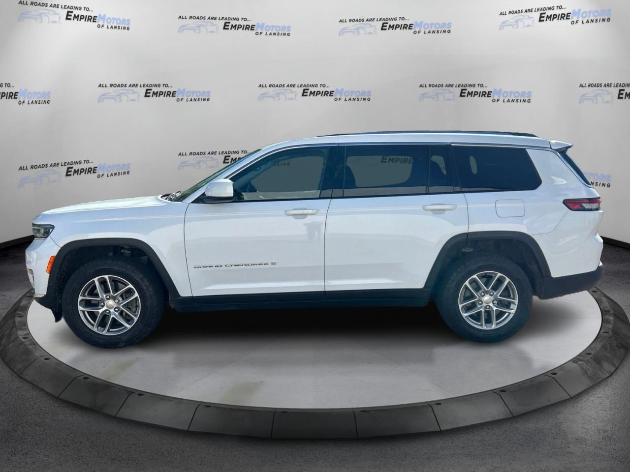Jeep Grand Cherokee L Laredo 4WD 2022