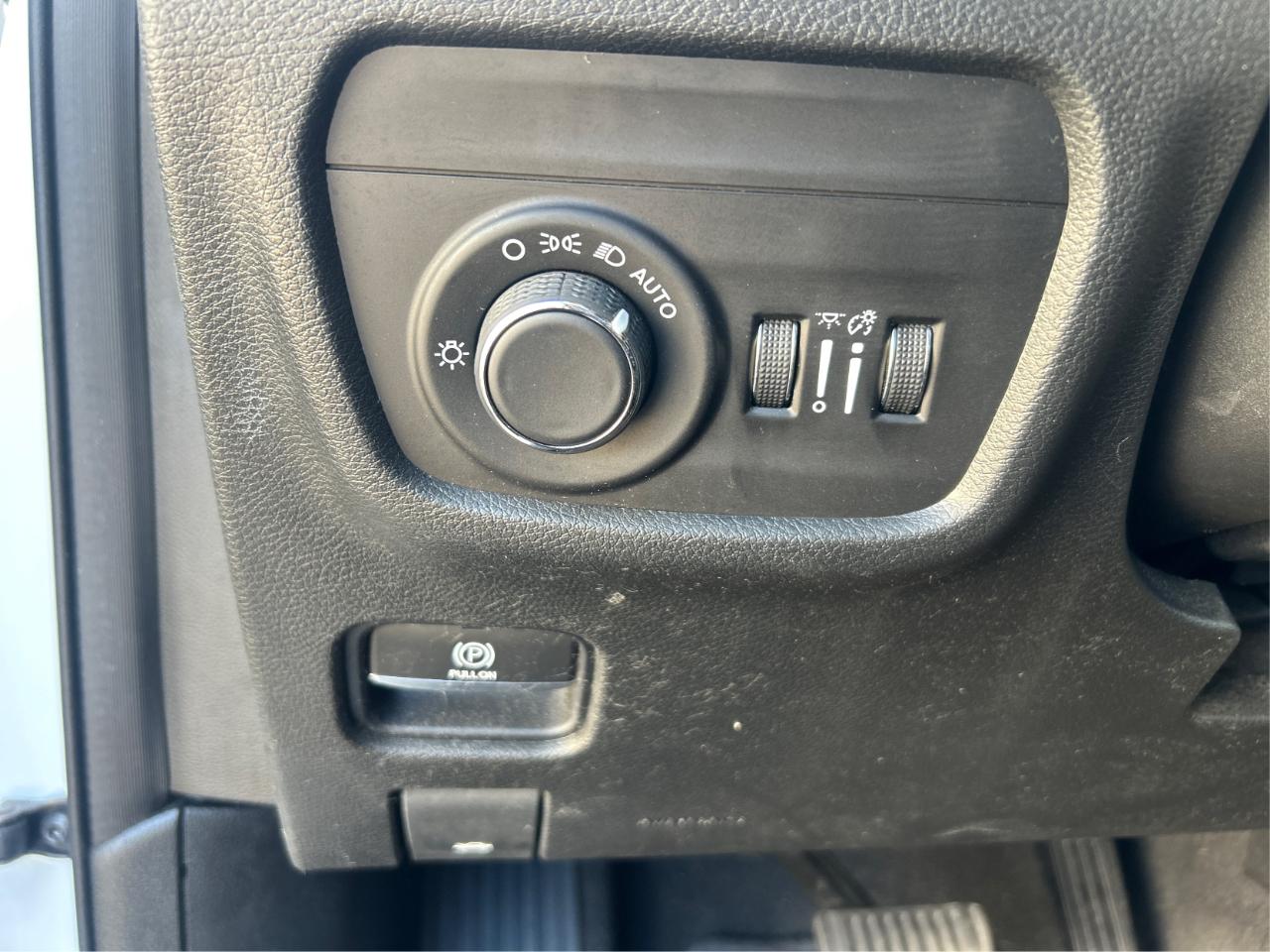 Jeep Grand Cherokee L Laredo 4WD 2022