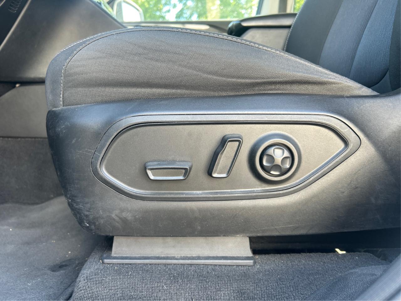 Jeep Grand Cherokee L Laredo 4WD 2022