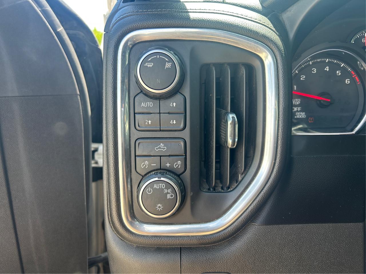 Chevrolet Silverado 1500 LT Crew Cab 4WD 2019