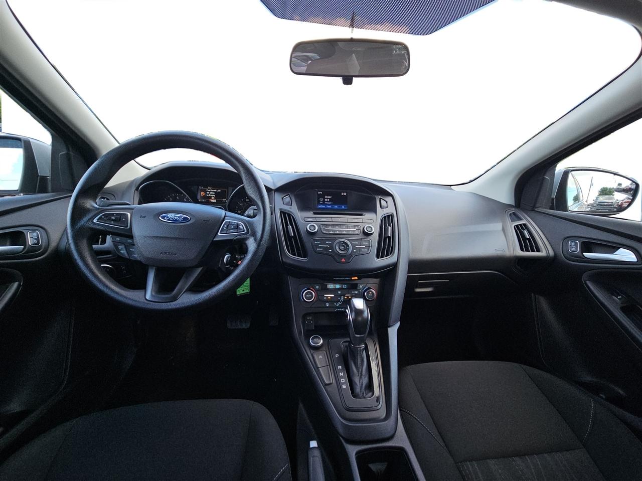 Ford Focus SE Sedan 2016