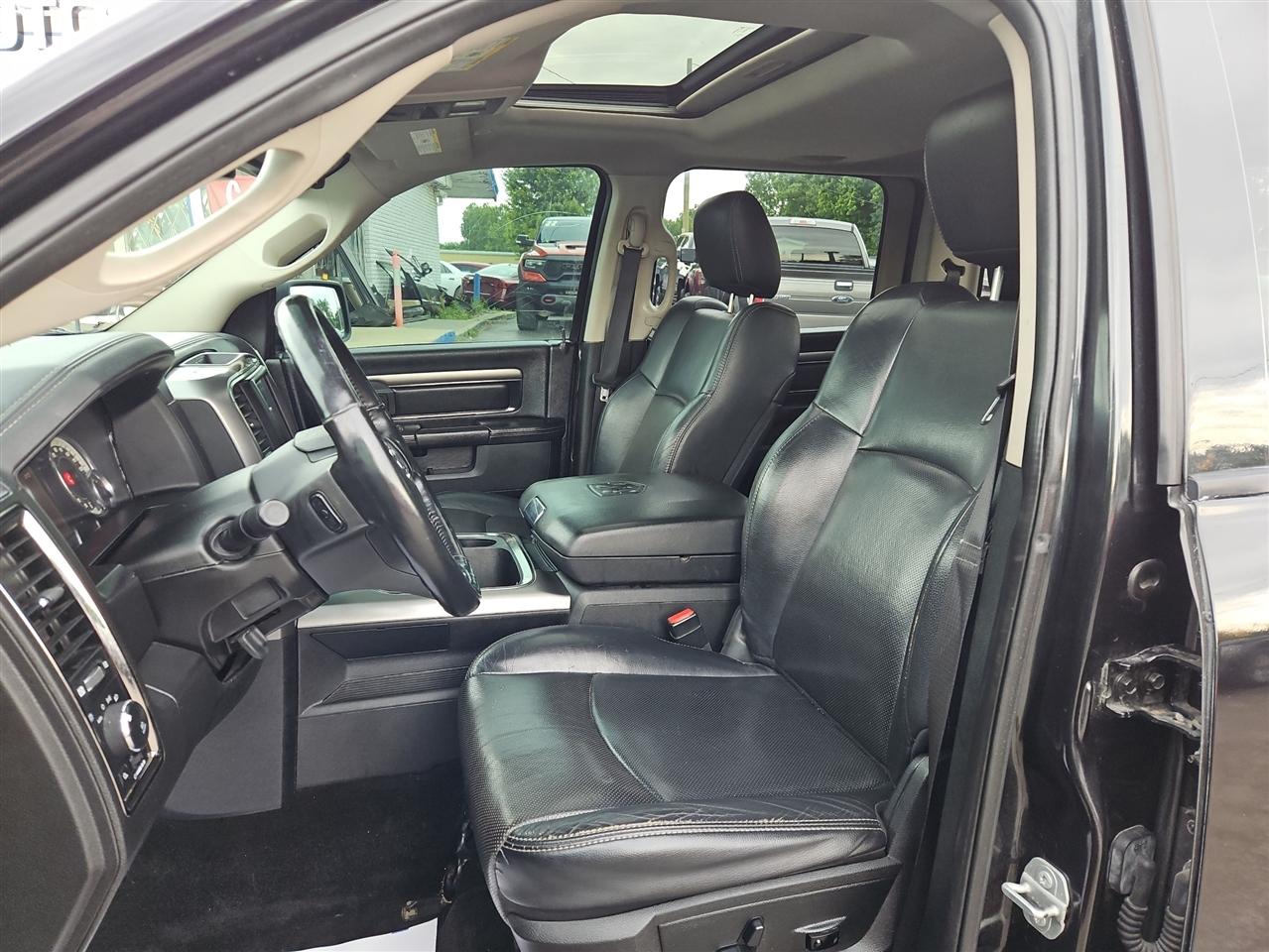 RAM 1500 Sport Crew Cab SWB 4WD 2017