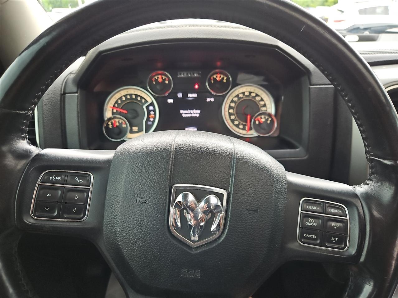 RAM 1500 Sport Crew Cab SWB 4WD 2017
