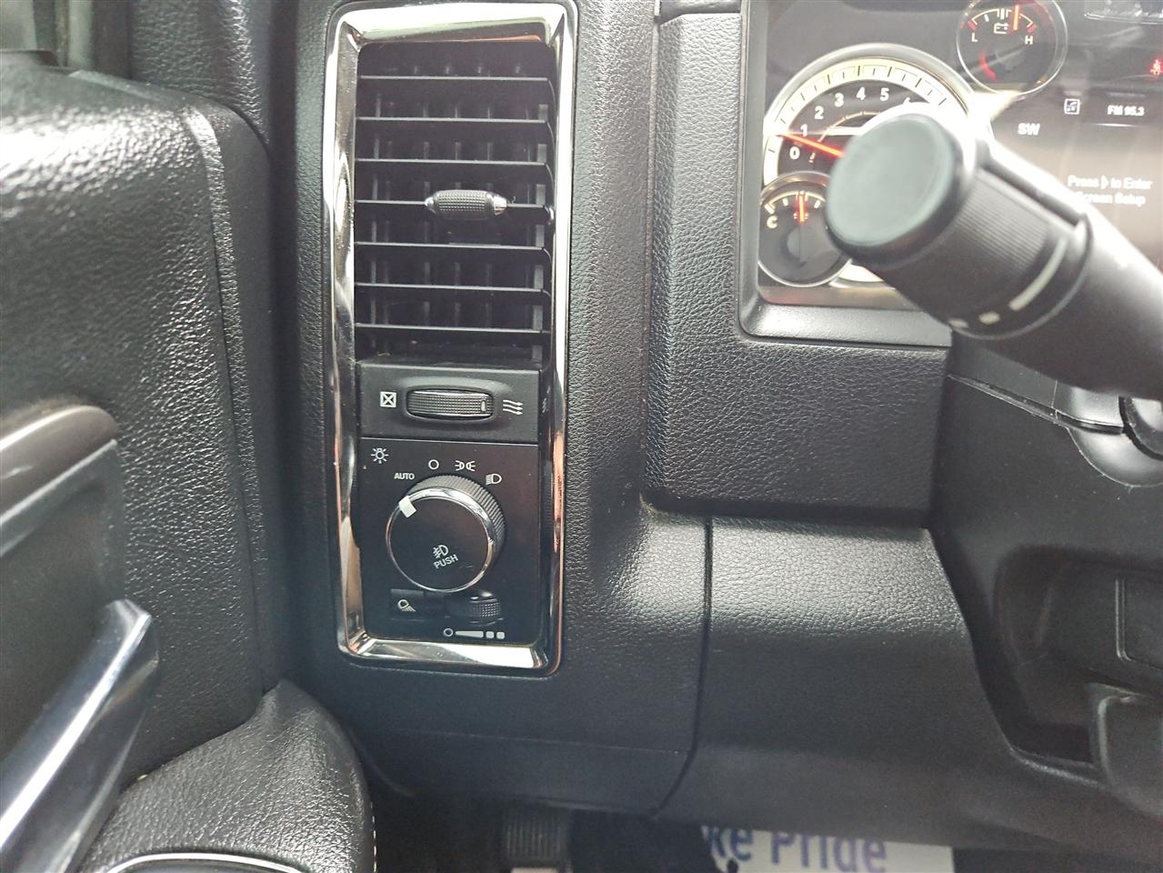 RAM 1500 Sport Crew Cab SWB 4WD 2017