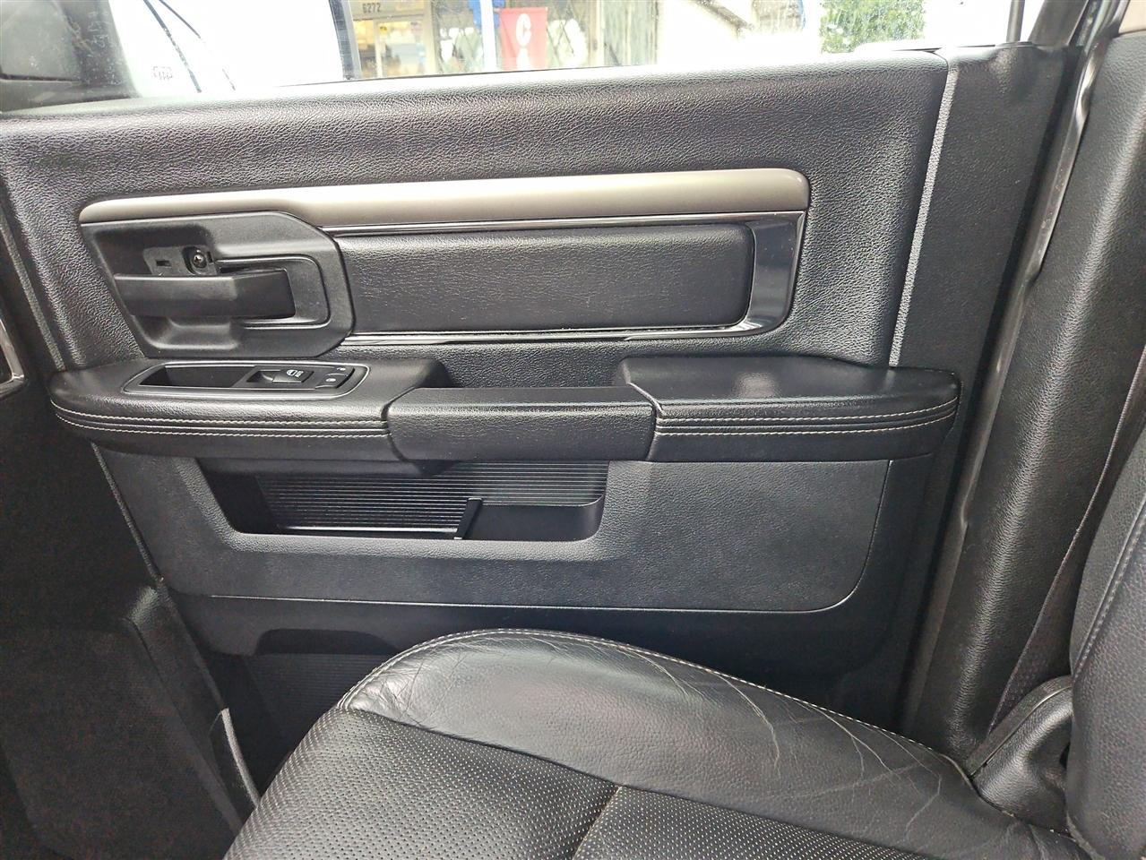 RAM 1500 Sport Crew Cab SWB 4WD 2017