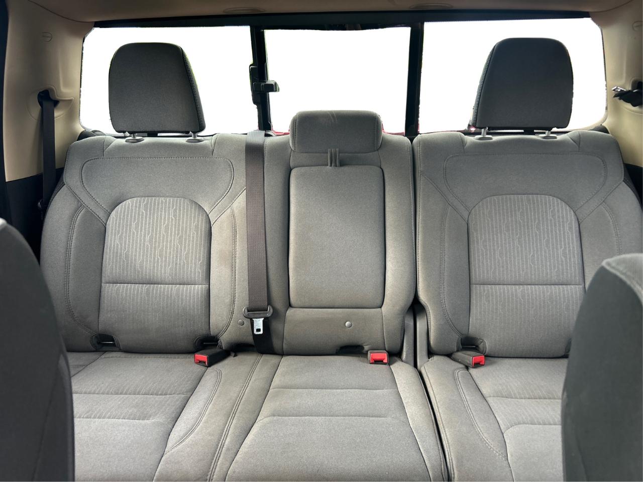 RAM 1500 Big Horn Crew Cab SWB 4WD 2020