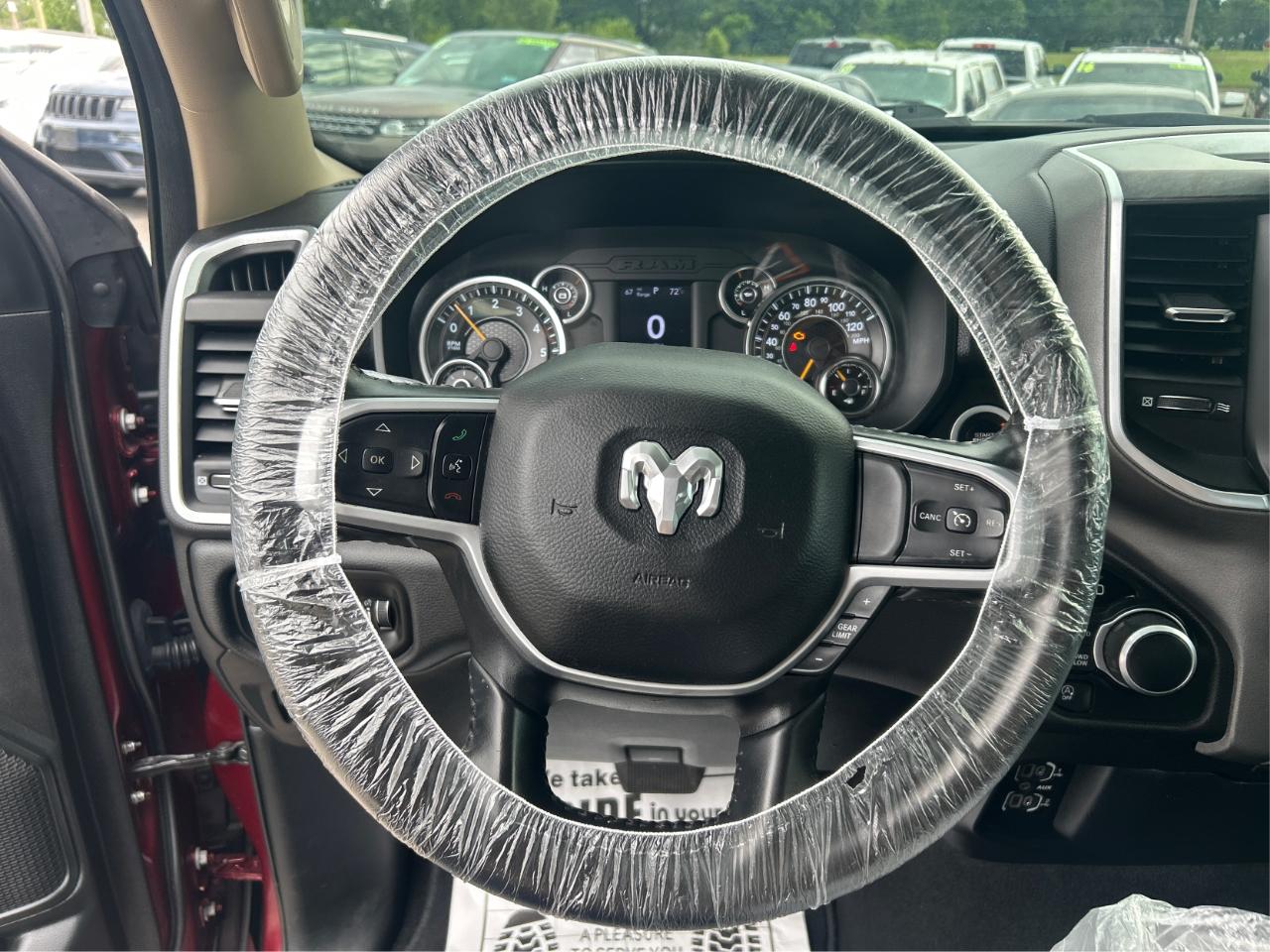 RAM 1500 Big Horn Crew Cab SWB 4WD 2020