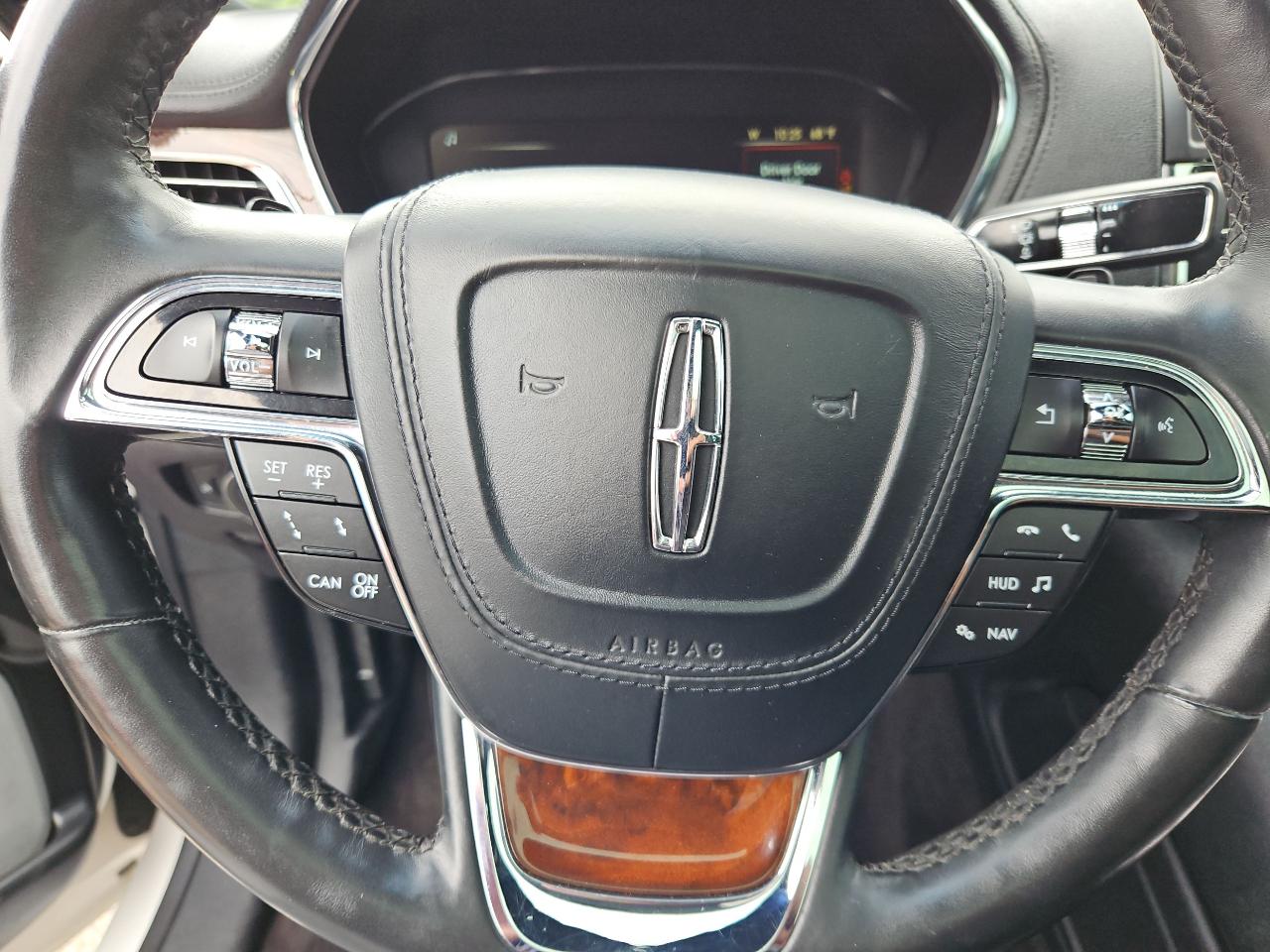 Lincoln Continental Reserve AWD 2017