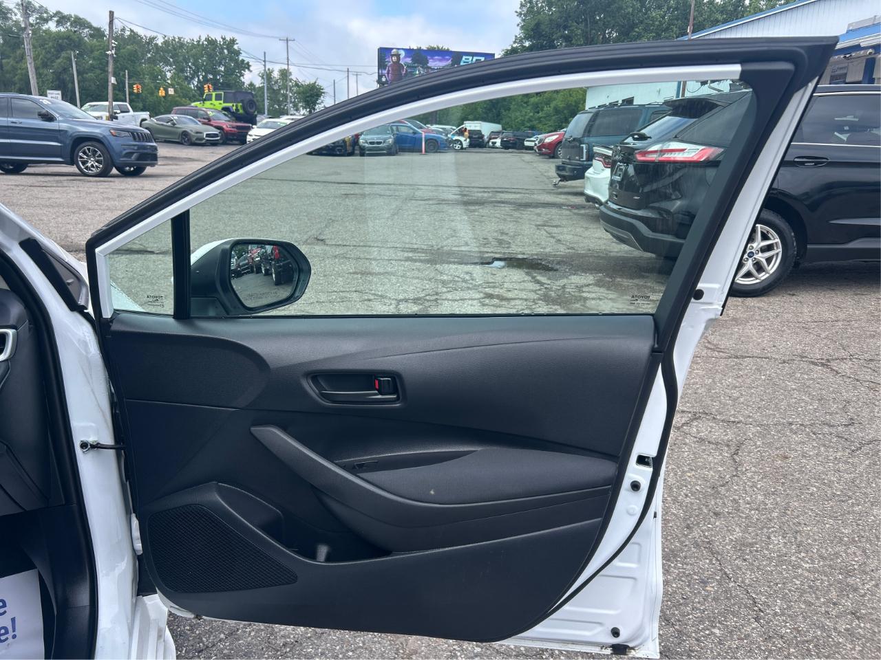 Toyota Corolla LE 2025