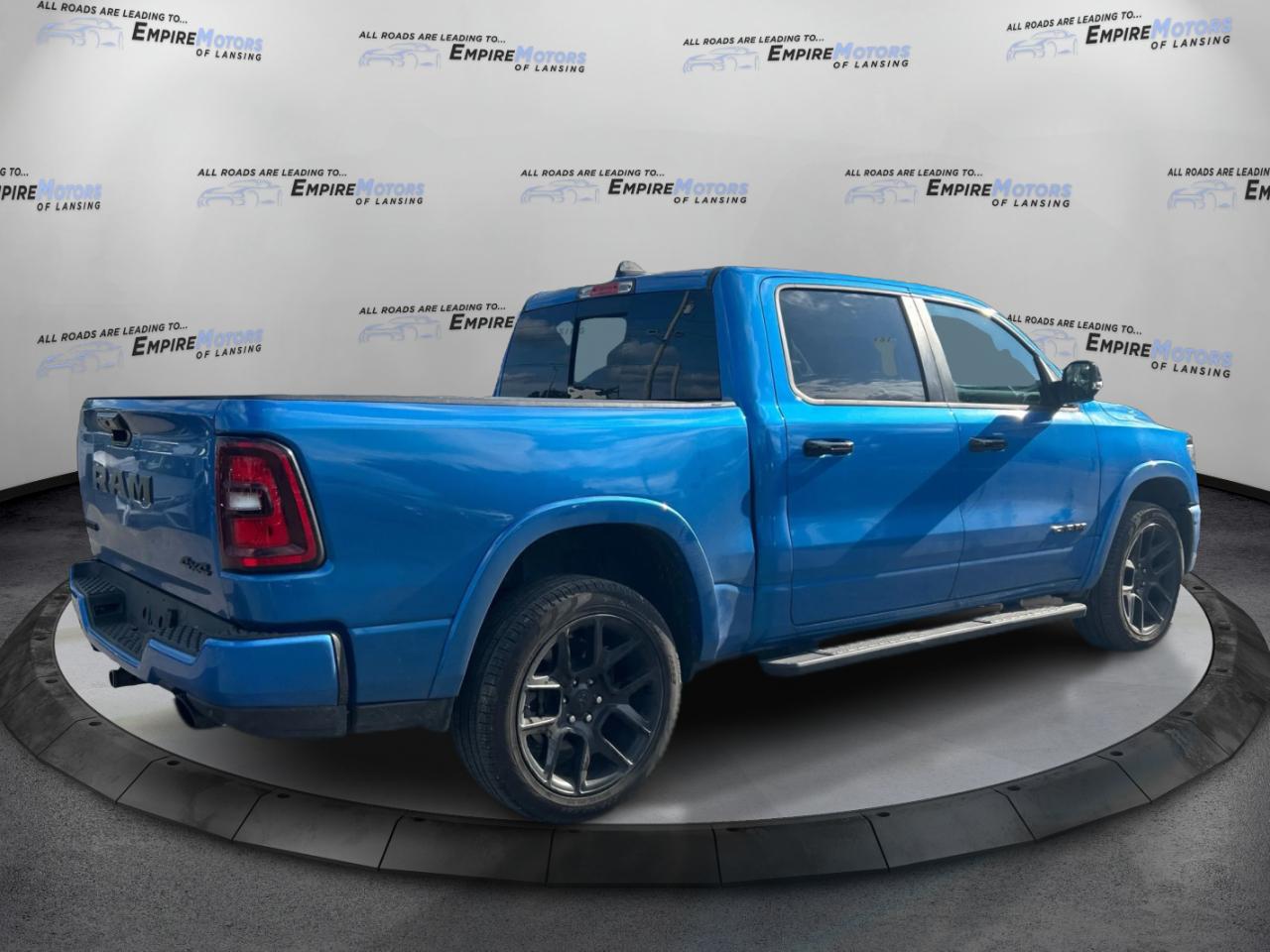 RAM 1500 Laramie Crew Cab SWB 4WD 2025
