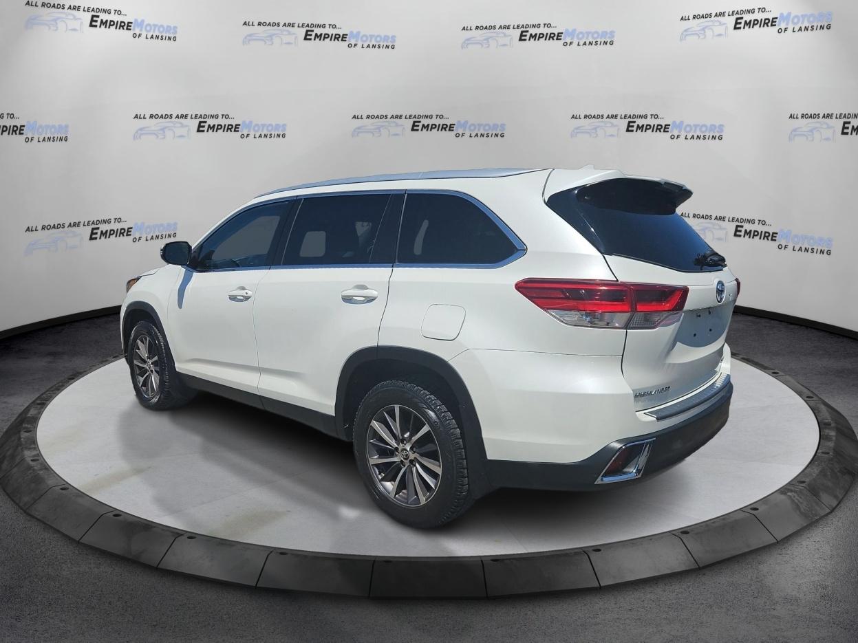 Toyota Highlander XLE AWD V6 2019