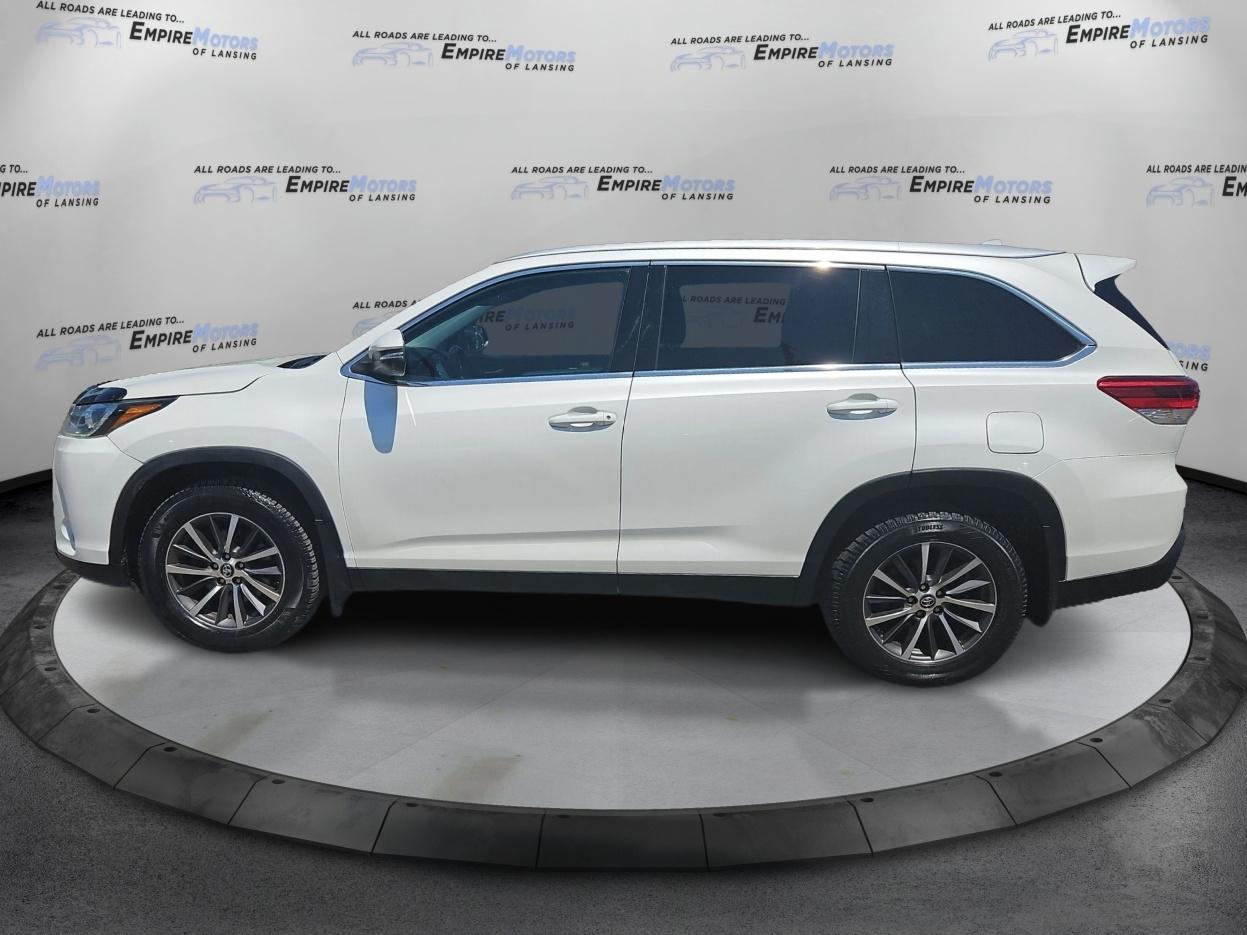 Toyota Highlander XLE AWD V6 2019