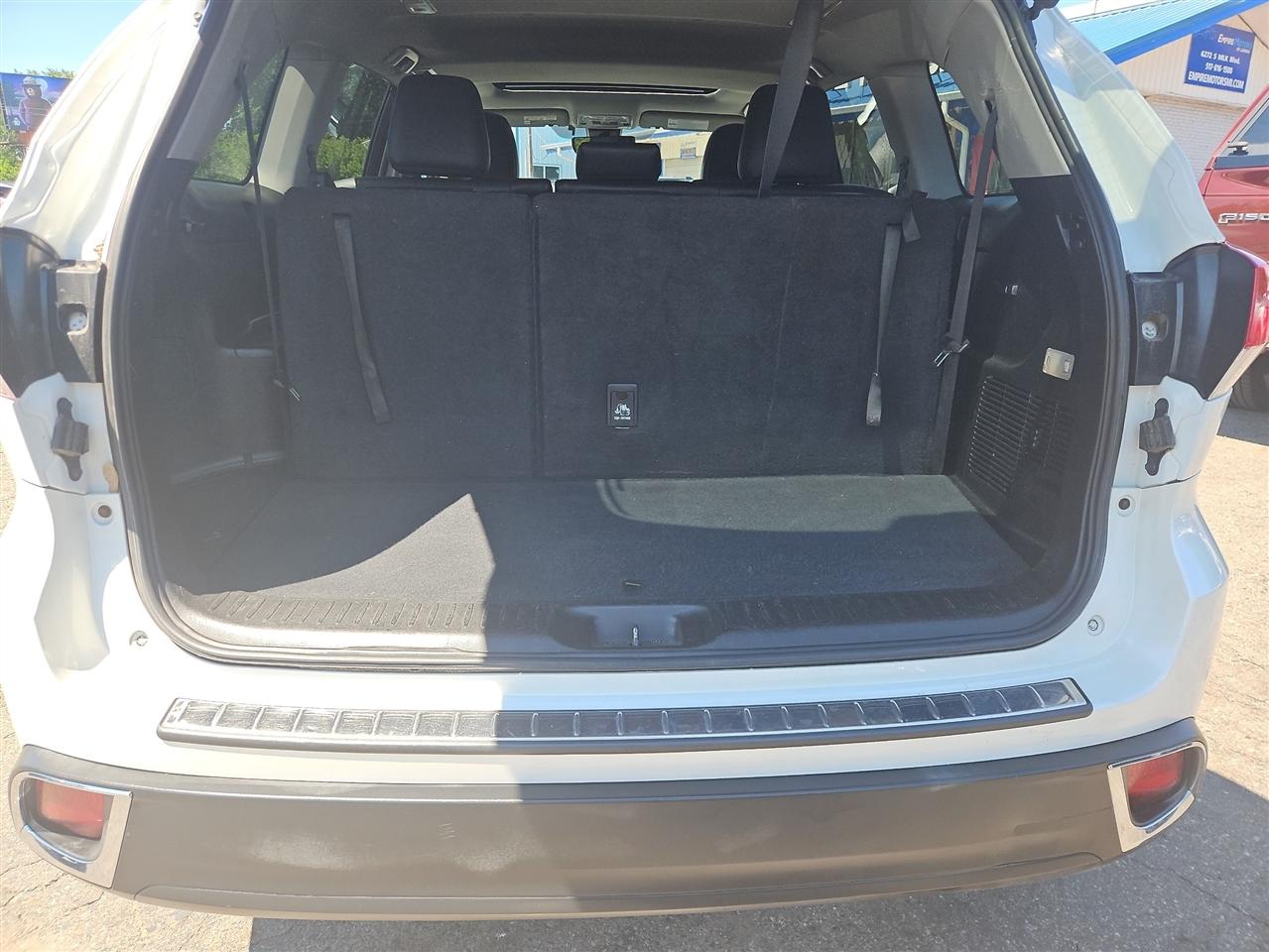 Toyota Highlander XLE AWD V6 2019