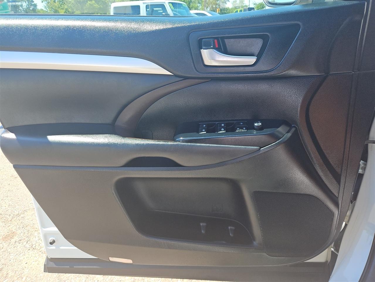 Toyota Highlander XLE AWD V6 2019