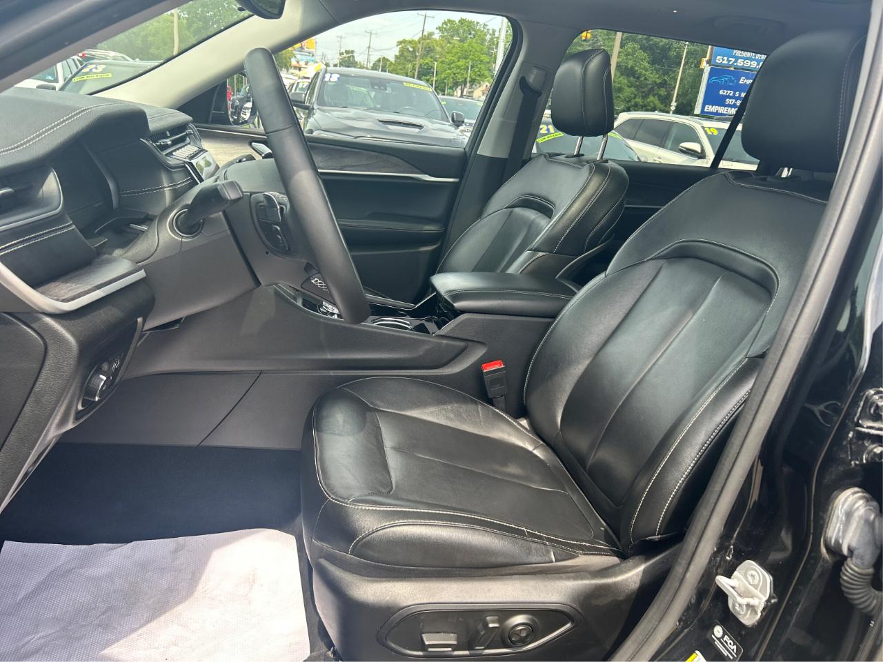 Jeep Grand Cherokee L Limited 4WD 2023
