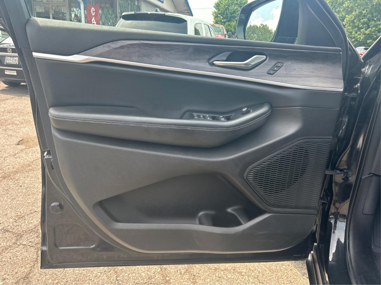 Jeep Grand Cherokee L Limited 4WD 2023