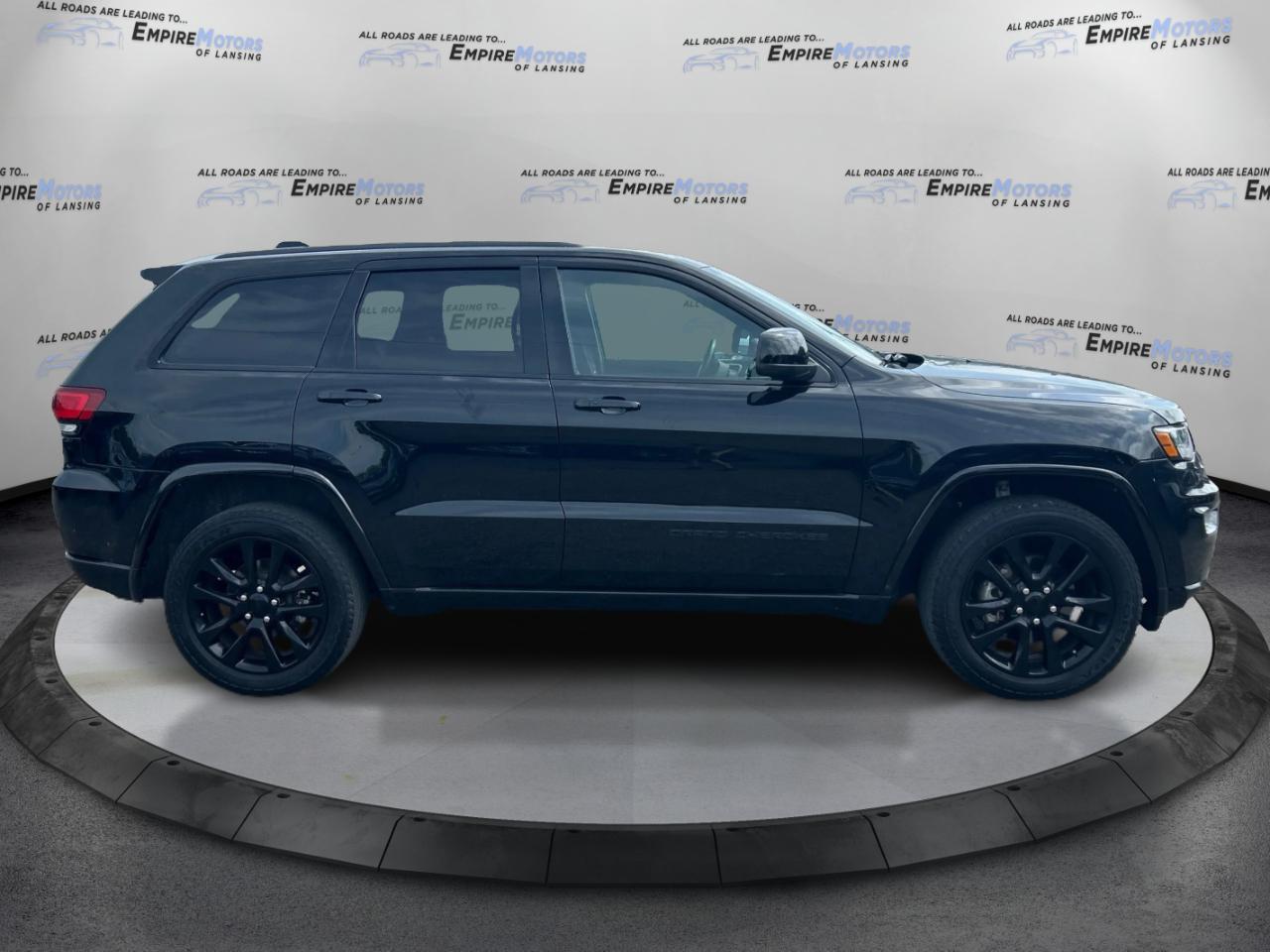 Jeep Grand Cherokee Laredo 4WD 2019