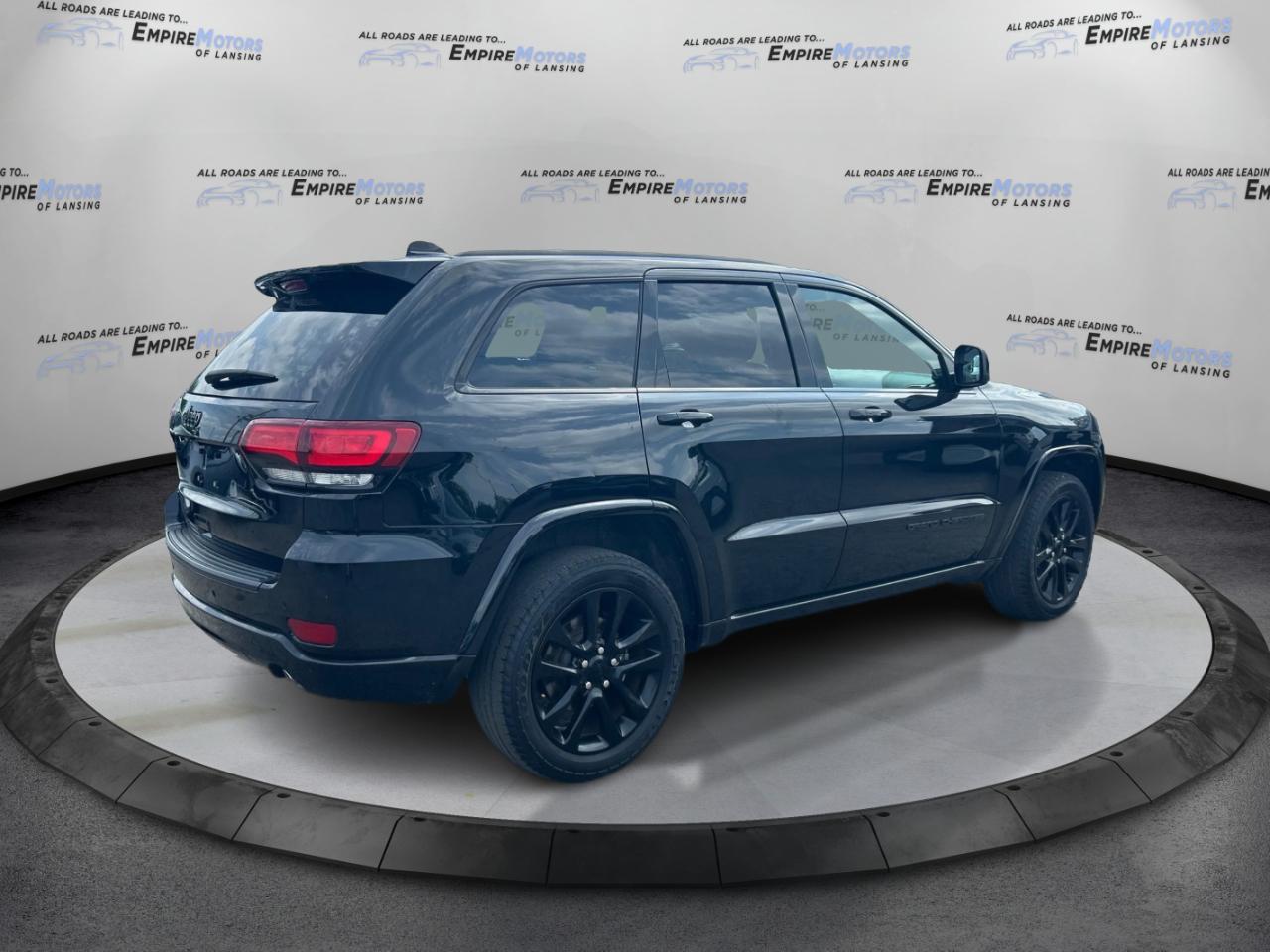 Jeep Grand Cherokee Laredo 4WD 2019