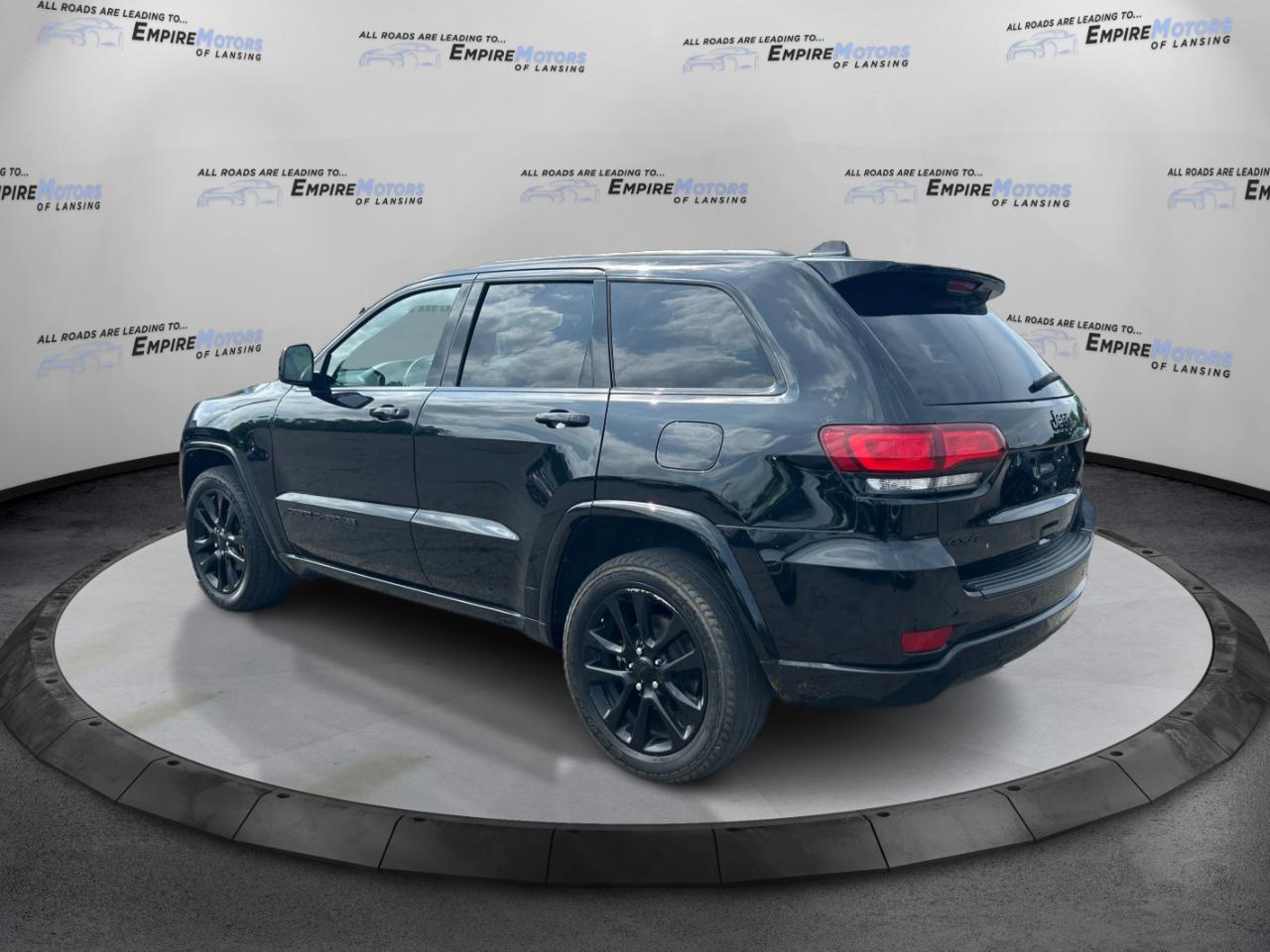Jeep Grand Cherokee Laredo 4WD 2019