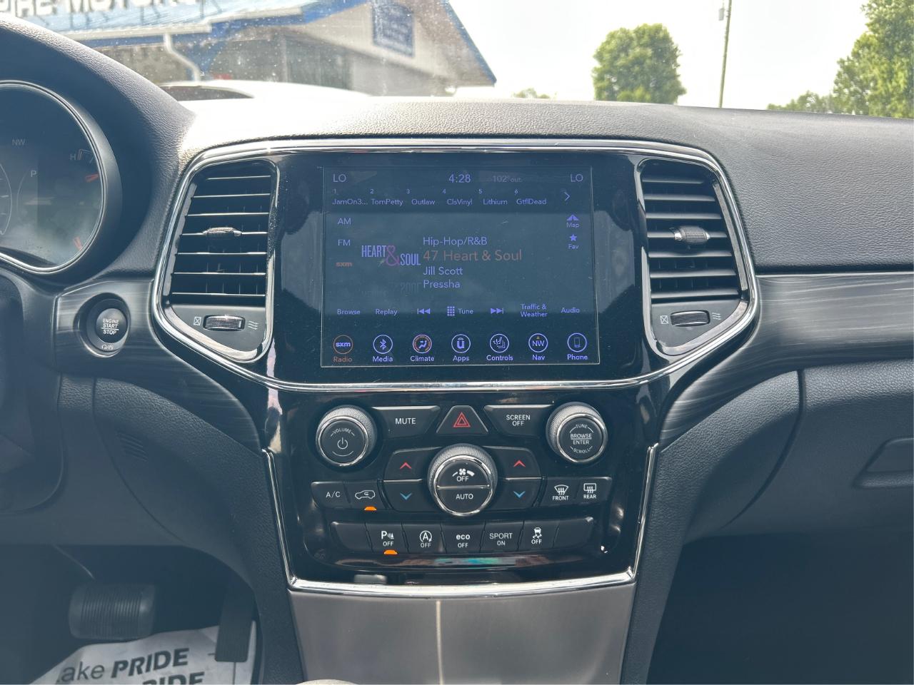 Jeep Grand Cherokee Laredo 4WD 2019
