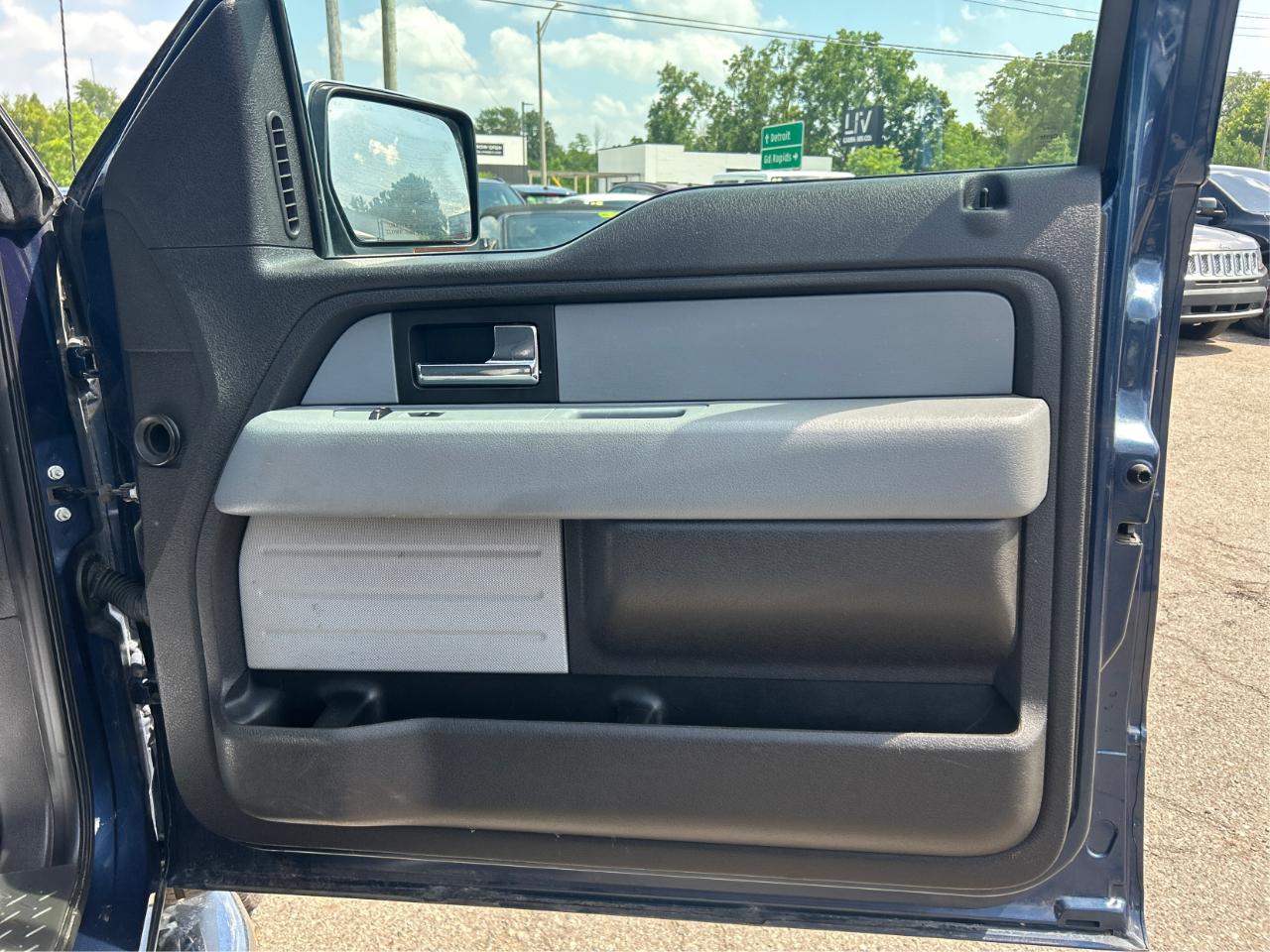 Ford F-150 XLT SuperCab 8-ft. Bed 4WD 2013