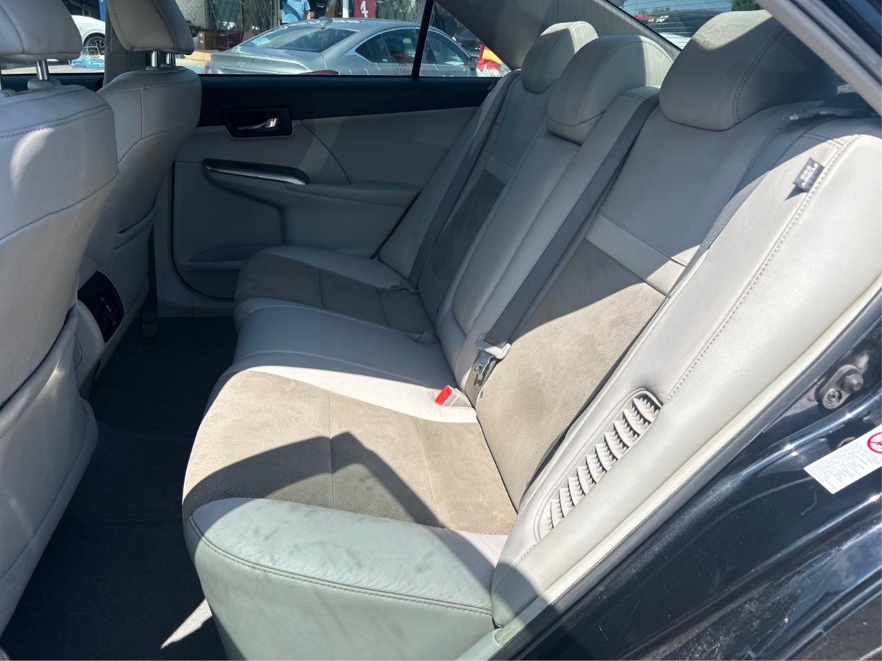Toyota Camry Hybrid LE 2012