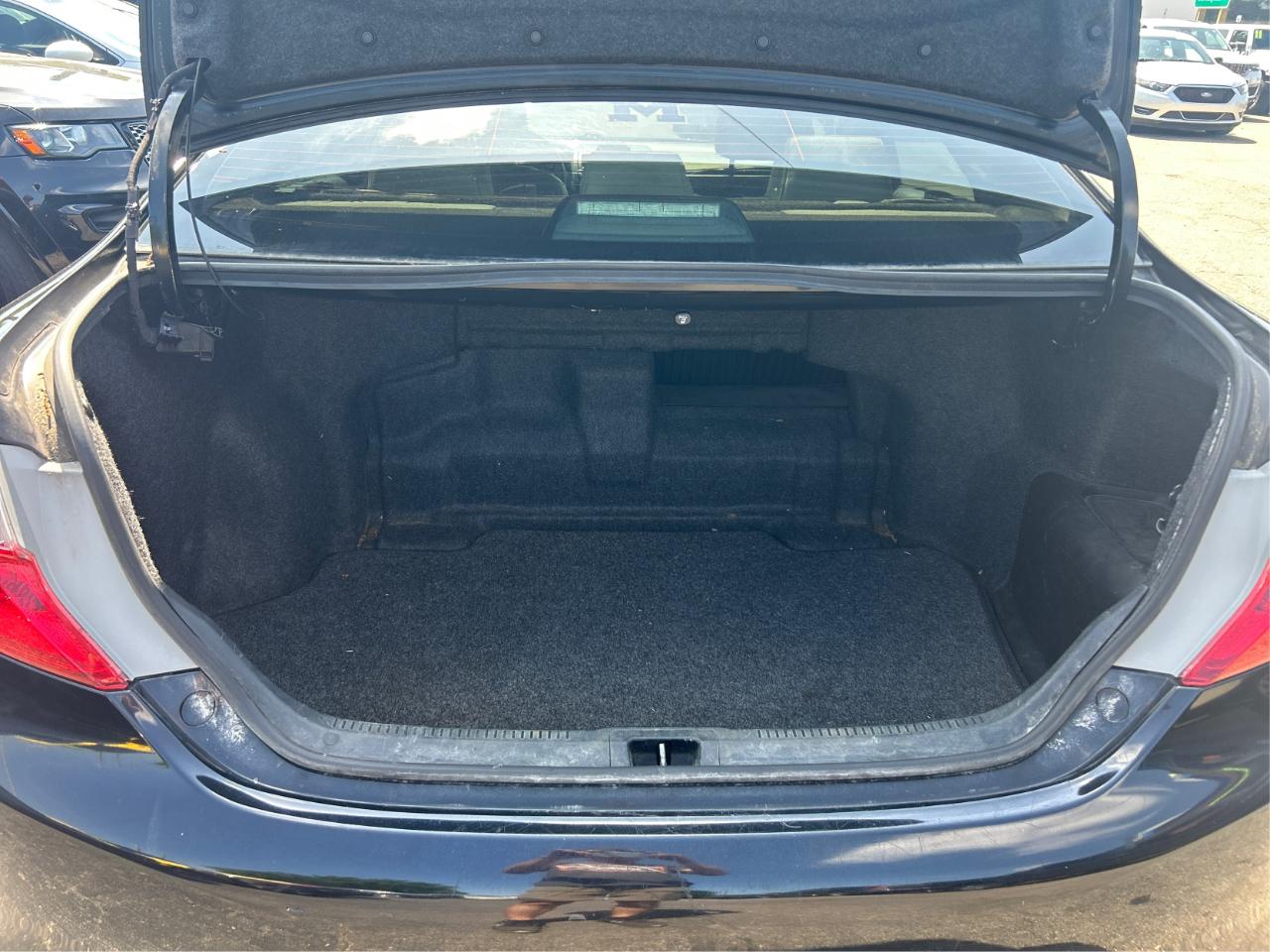 Toyota Camry Hybrid LE 2012