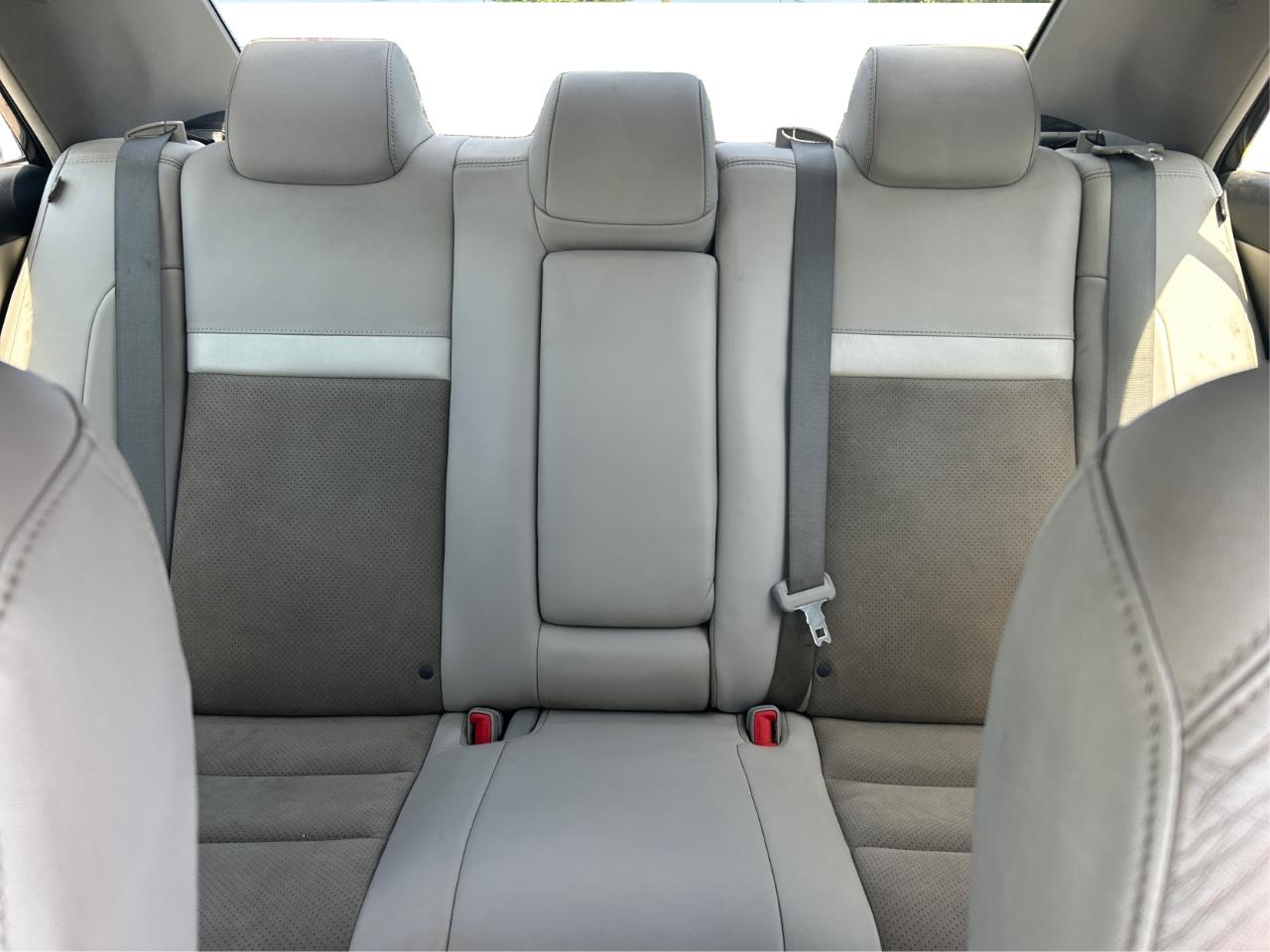 Toyota Camry Hybrid LE 2012