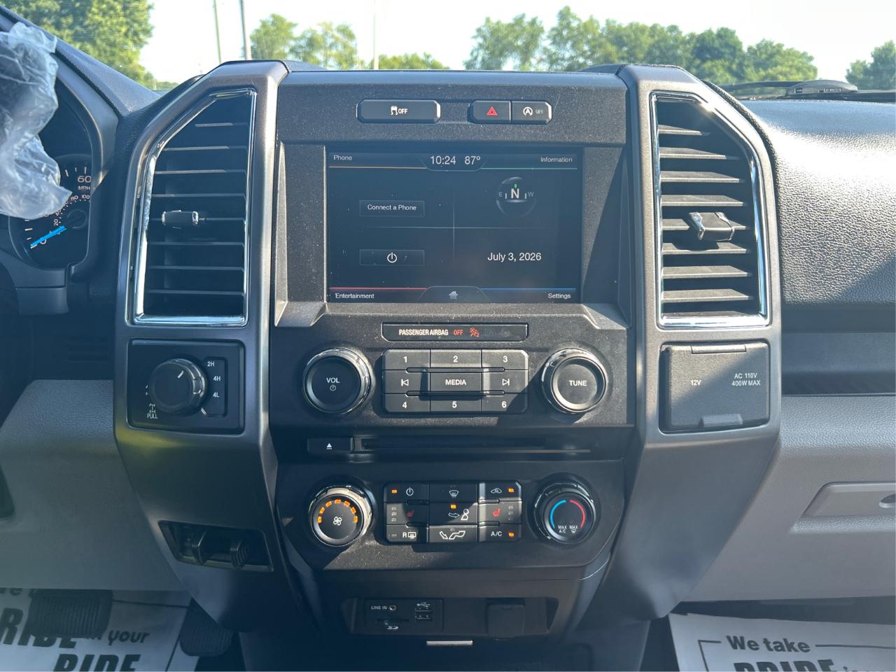 Ford F-150 XL SuperCrew 5.5-ft. Bed 4WD 2015