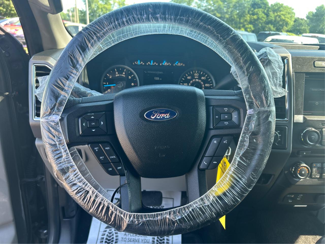 Ford F-150 XL SuperCrew 5.5-ft. Bed 4WD 2015