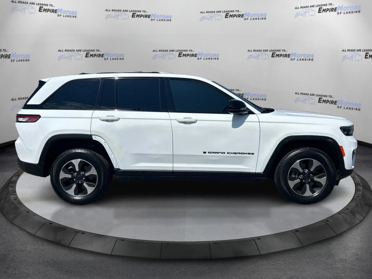 Jeep Grand Cherokee Laredo 4WD 2022