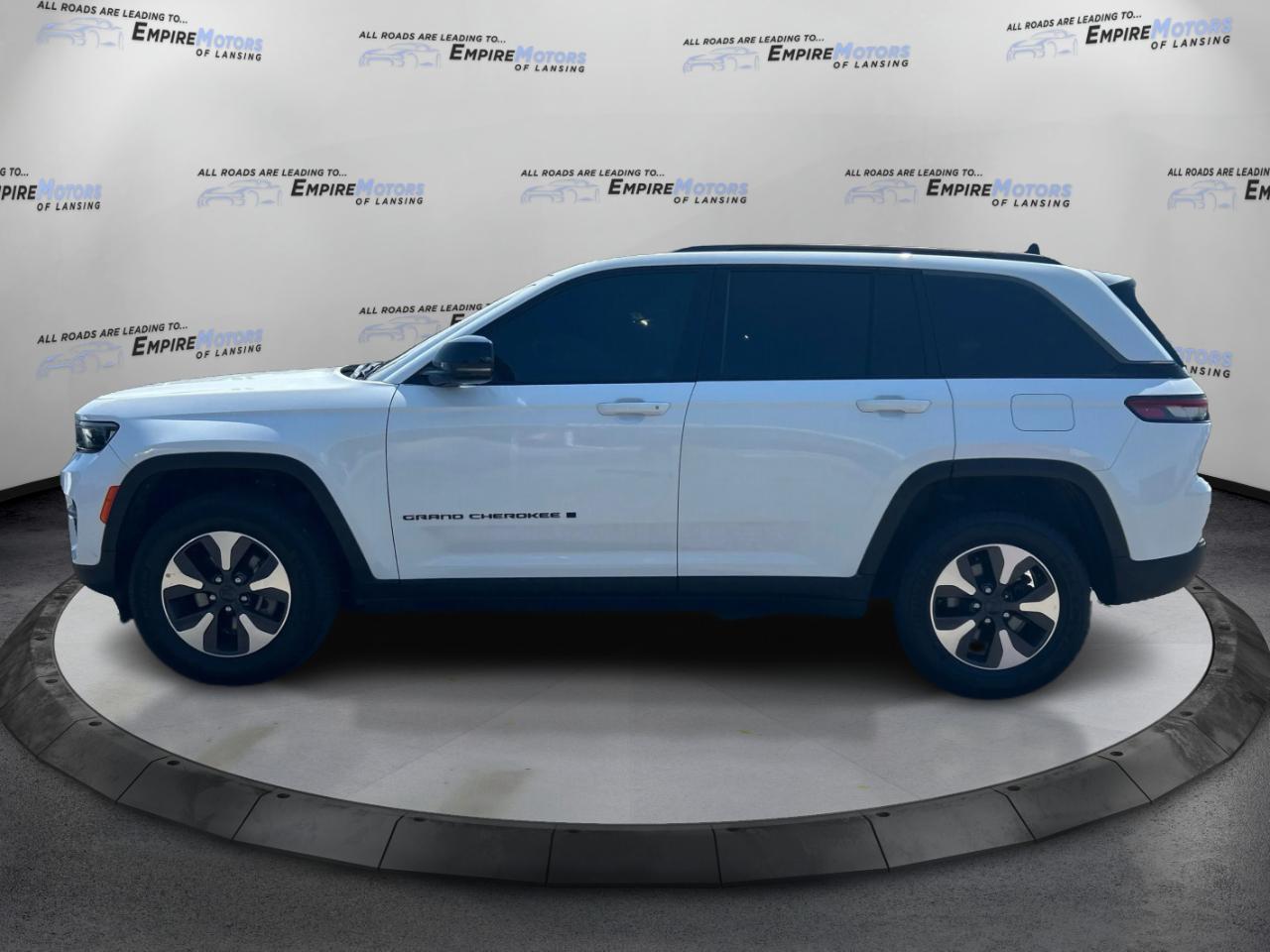 Jeep Grand Cherokee Laredo 4WD 2022