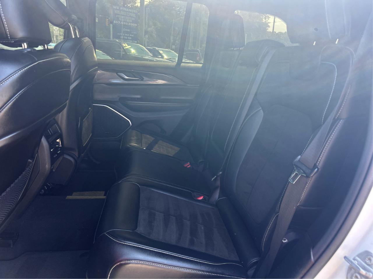 Jeep Grand Cherokee Laredo 4WD 2022