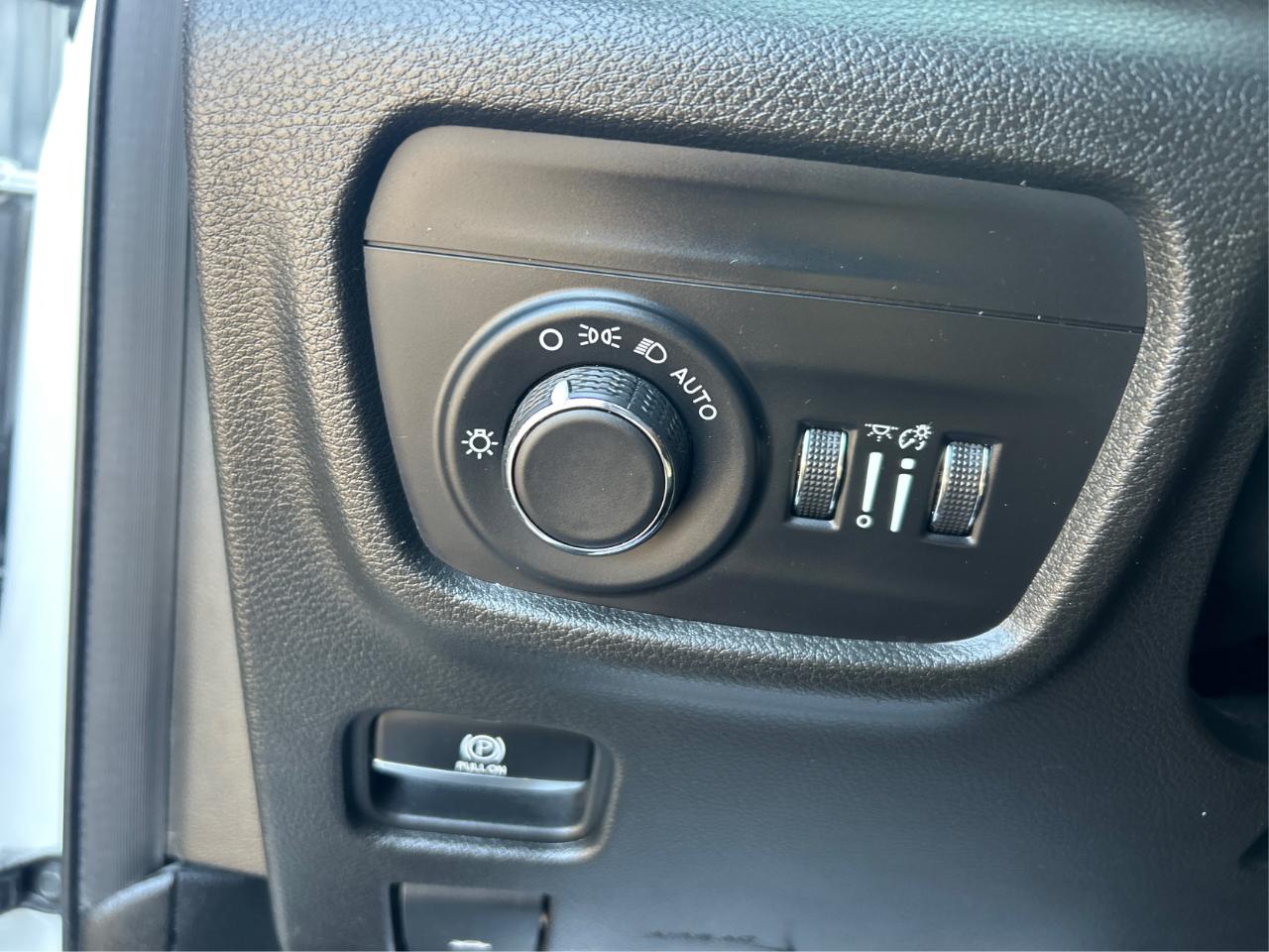 Jeep Grand Cherokee Laredo 4WD 2022