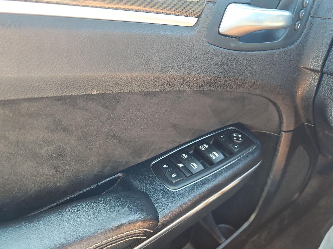 Chrysler 300  2012